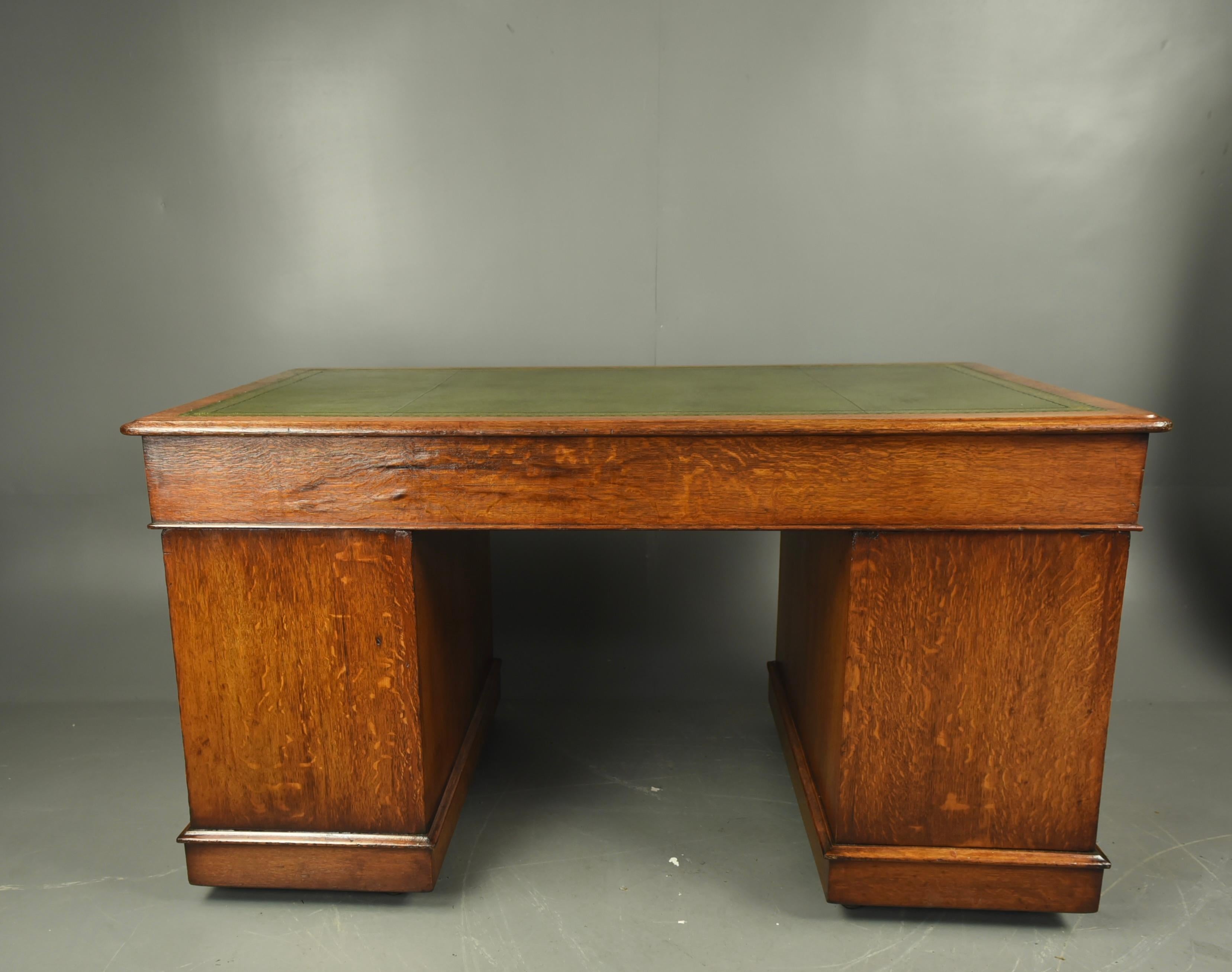 19th century Victorian oak pedestal desk 2
