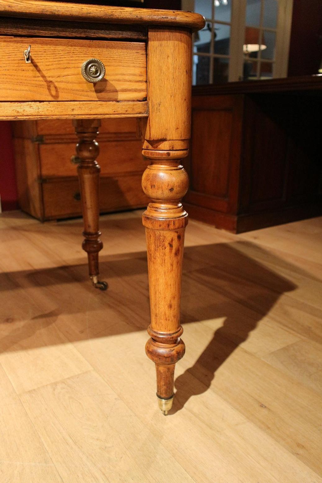 Mid-19th Century 19th Century Victorian Oak Writing Table