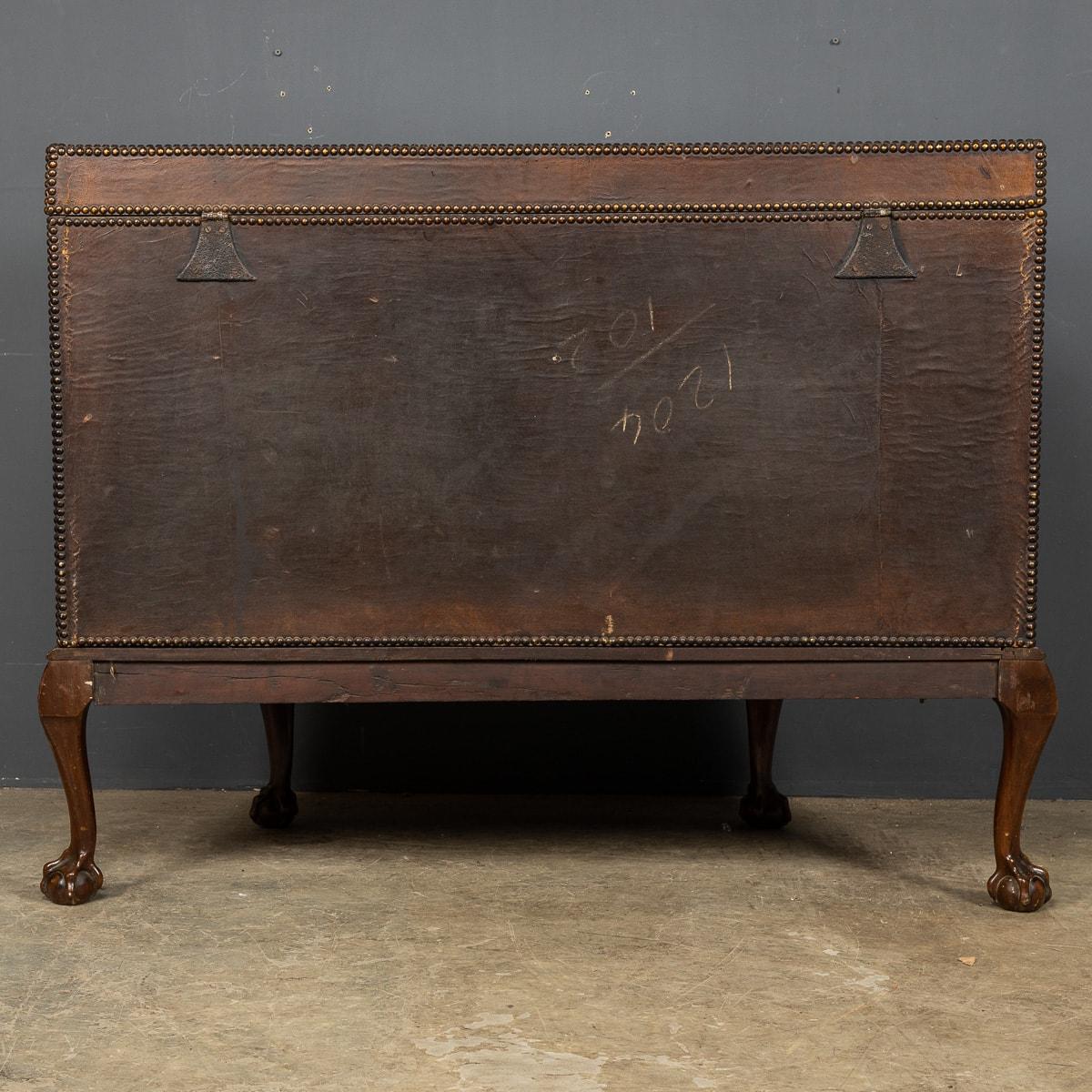 19th Century Victorian Oil Painted Demilune Coach Trunk, circa 1880 In Good Condition In Royal Tunbridge Wells, Kent