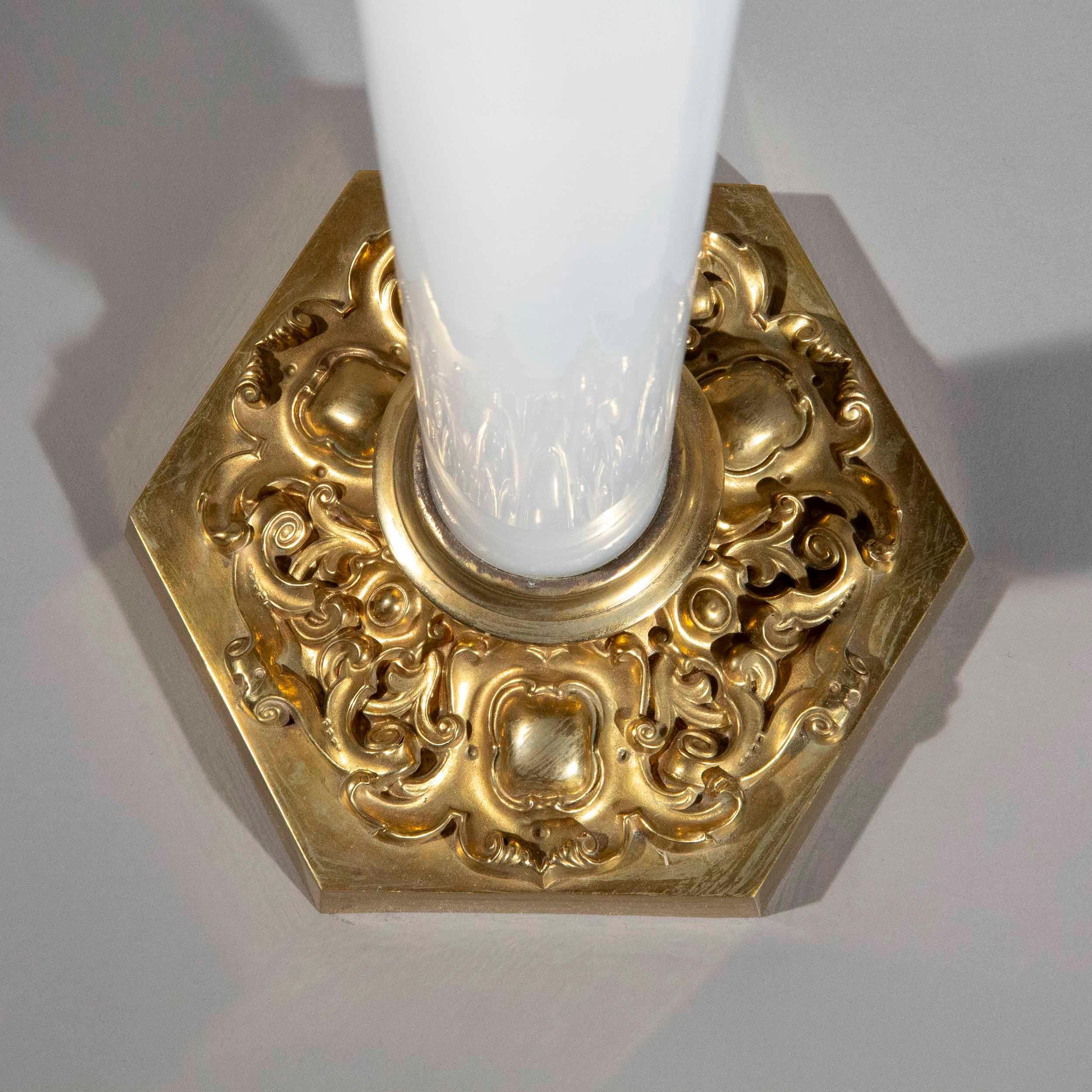 Grande lampada da tavolo in vetro opalino del XIX secolo in vendita 2