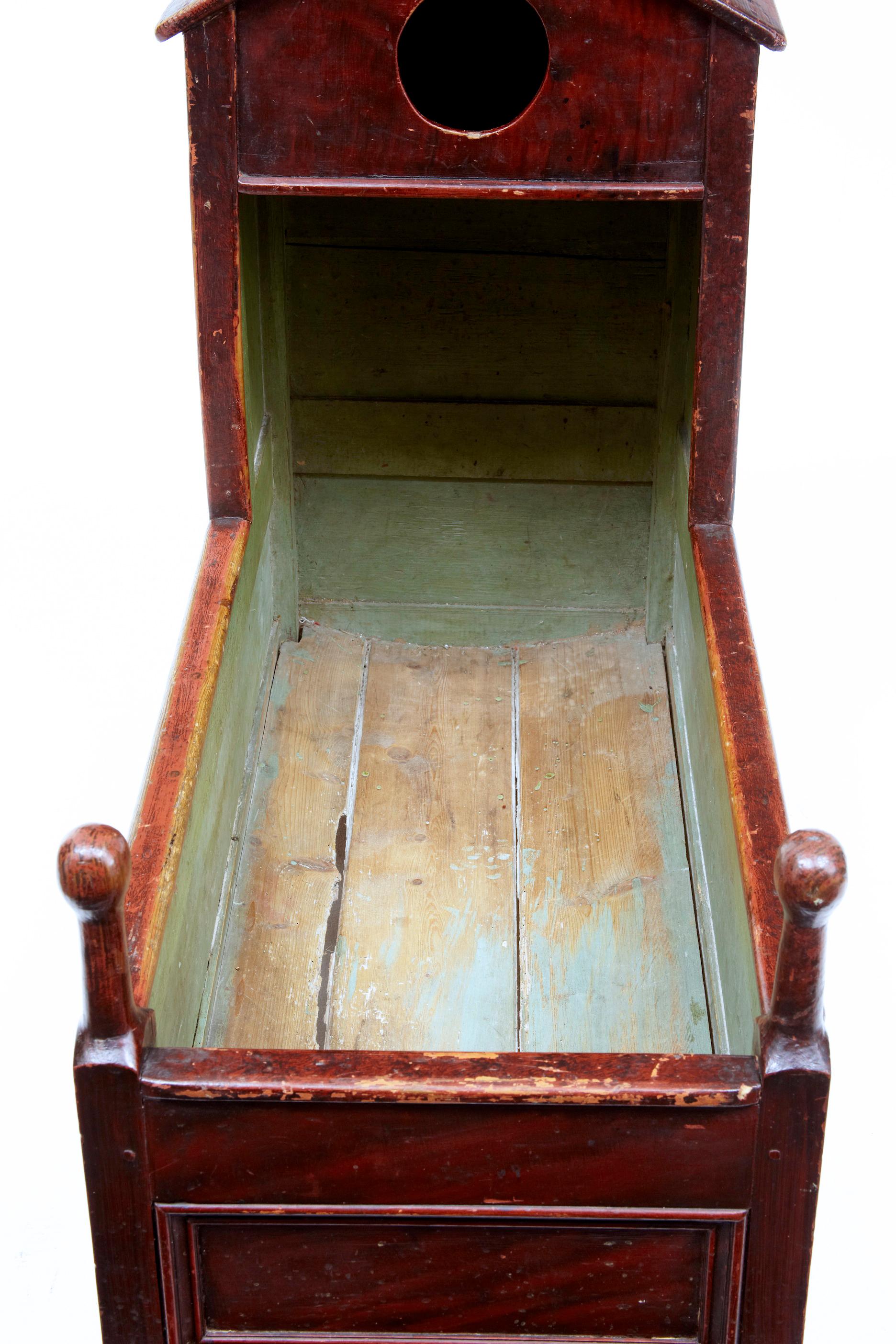 19th Century Victorian Painted Pine Child's Cradle In Fair Condition In Debenham, Suffolk