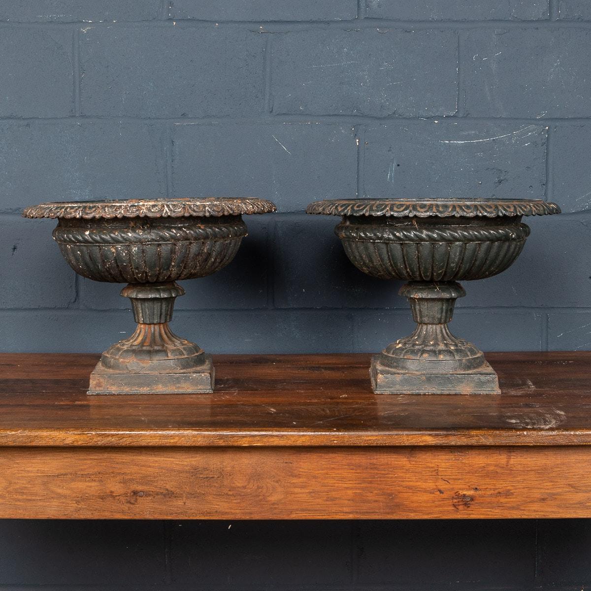 19th Century Victorian Pair of Cast Iron Garden Urns, circa 1880 In Good Condition In Royal Tunbridge Wells, Kent