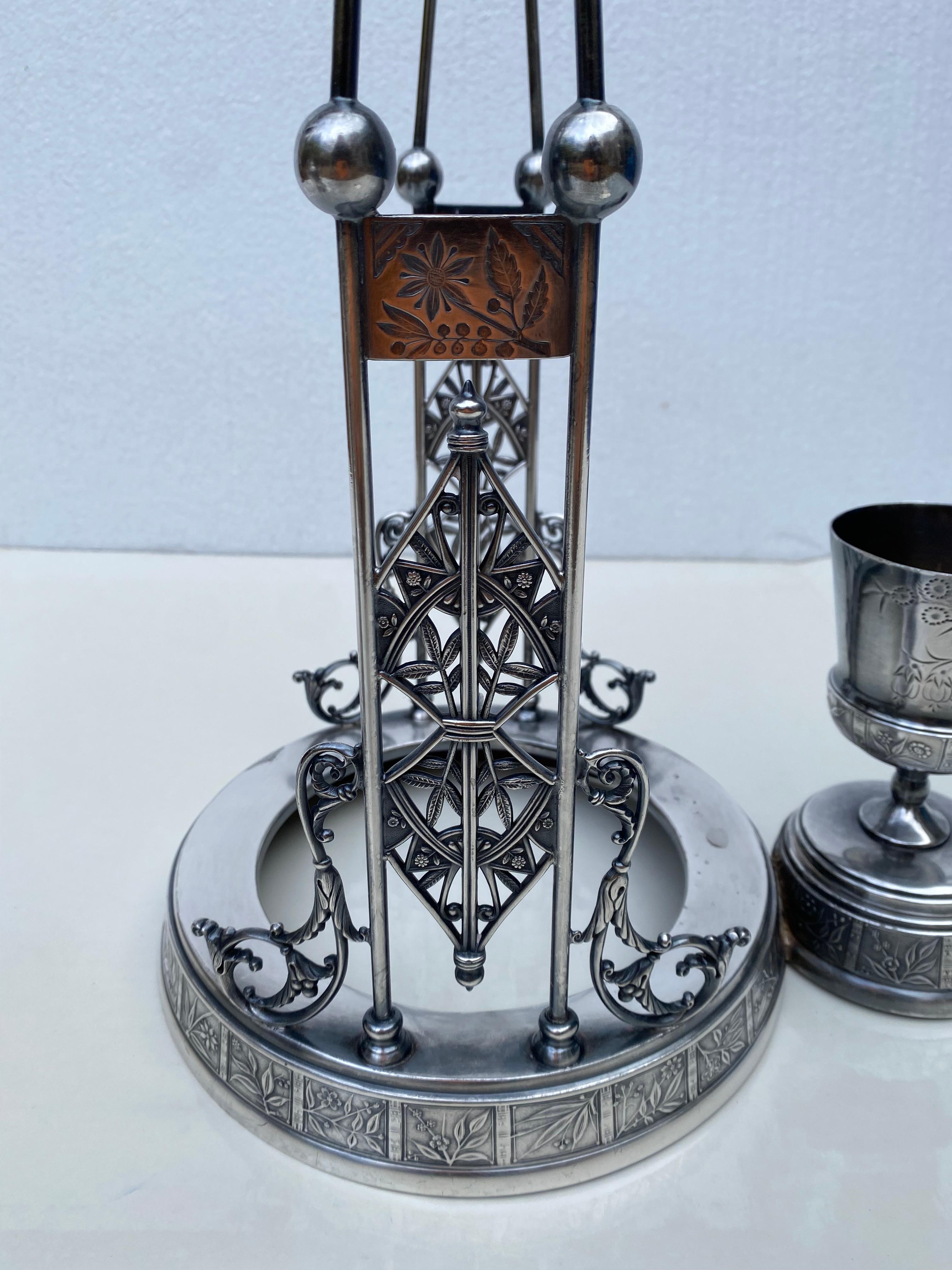 Viktorianischer Paarpunkt-Silberblech-Krug mit Kachel und Kelch aus dem 19. Jahrhundert im Zustand „Relativ gut“ im Angebot in Cincinnati, OH