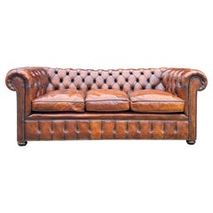 Divano Chesterfield a 3 posti in pelle marrone di epoca vittoriana del XIX secolo