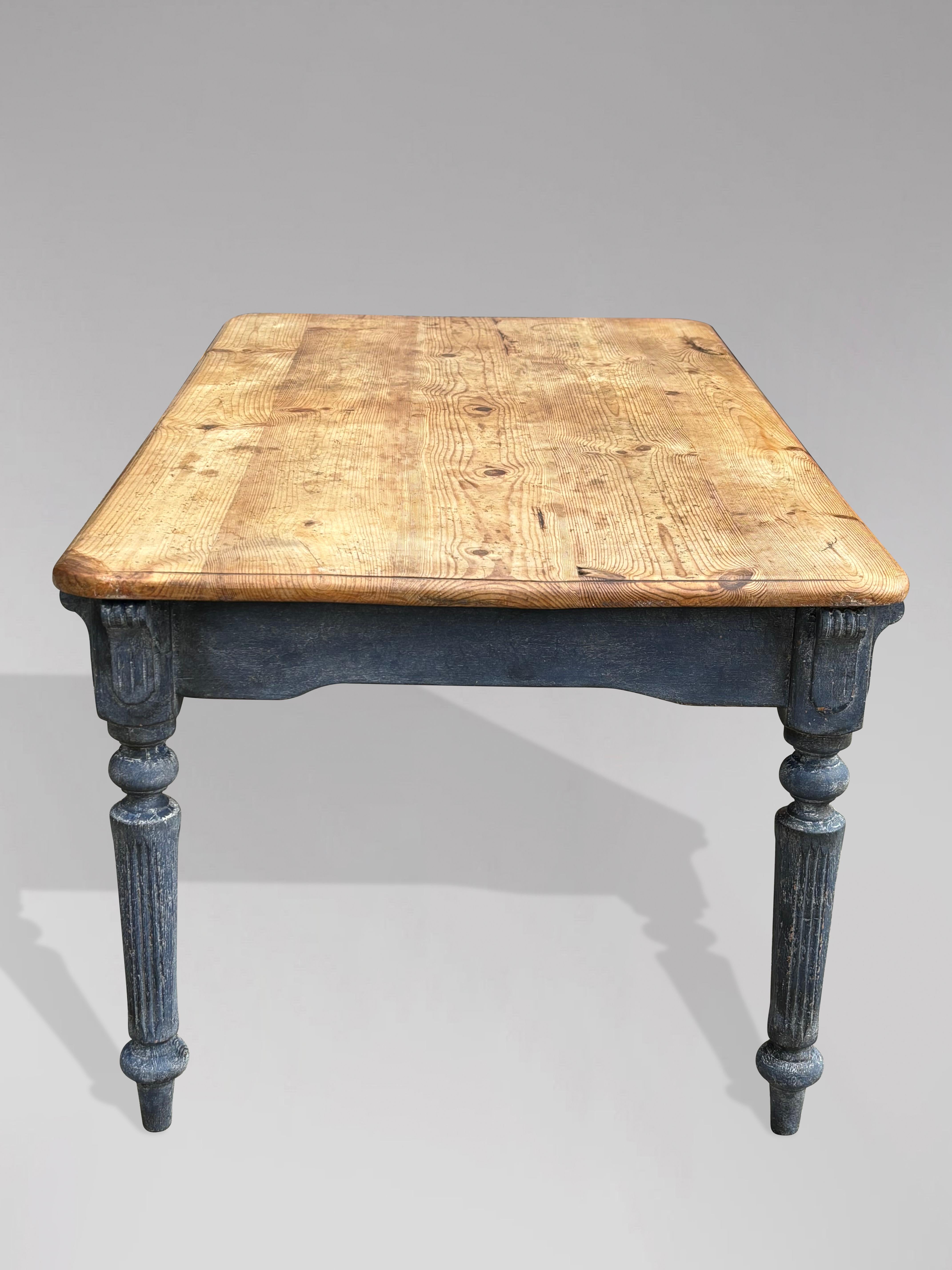 19th Century Victorian Period Pine Top Farmhouse Dining Table 4