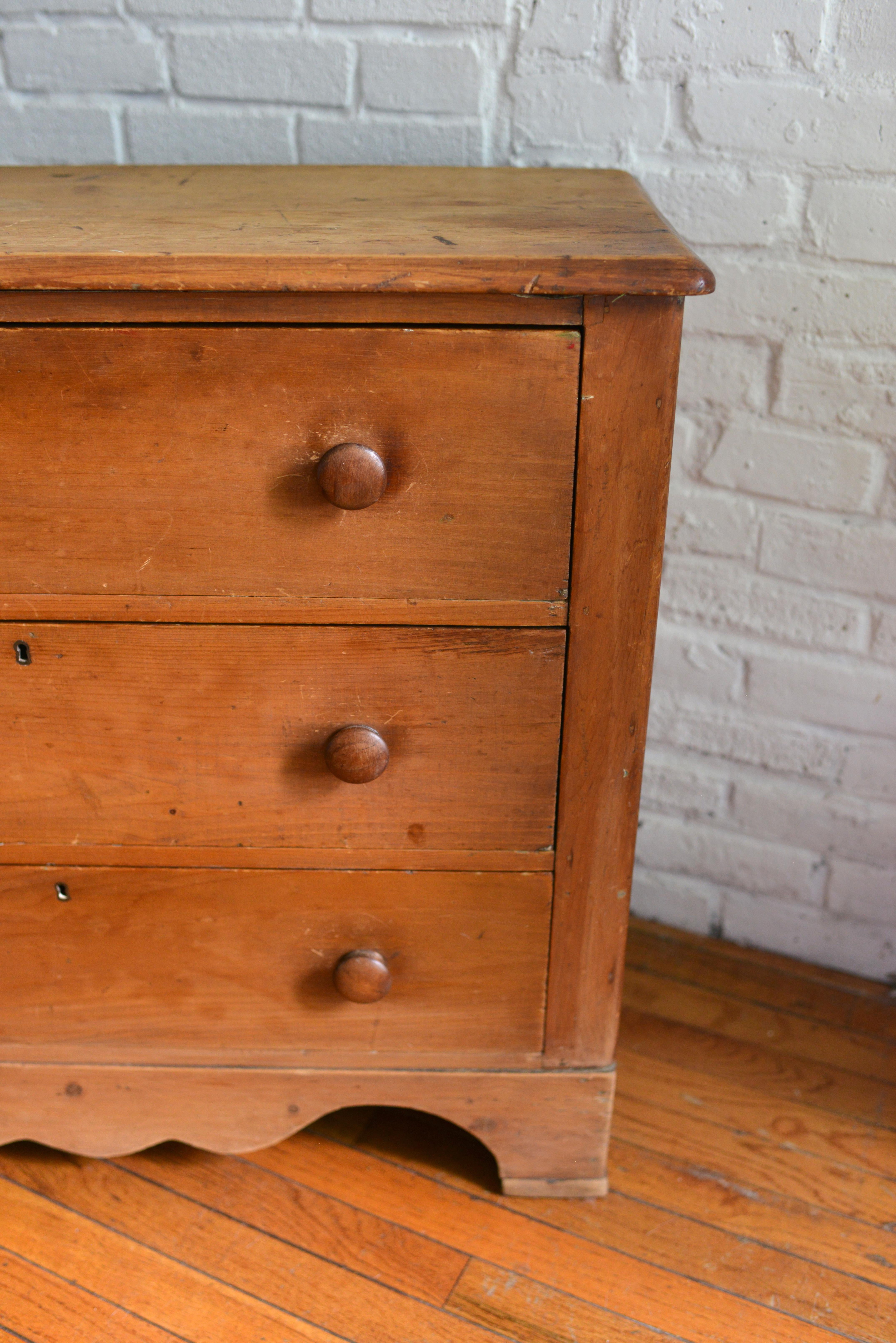 19th Century Victorian Pine Chest of Drawers 9