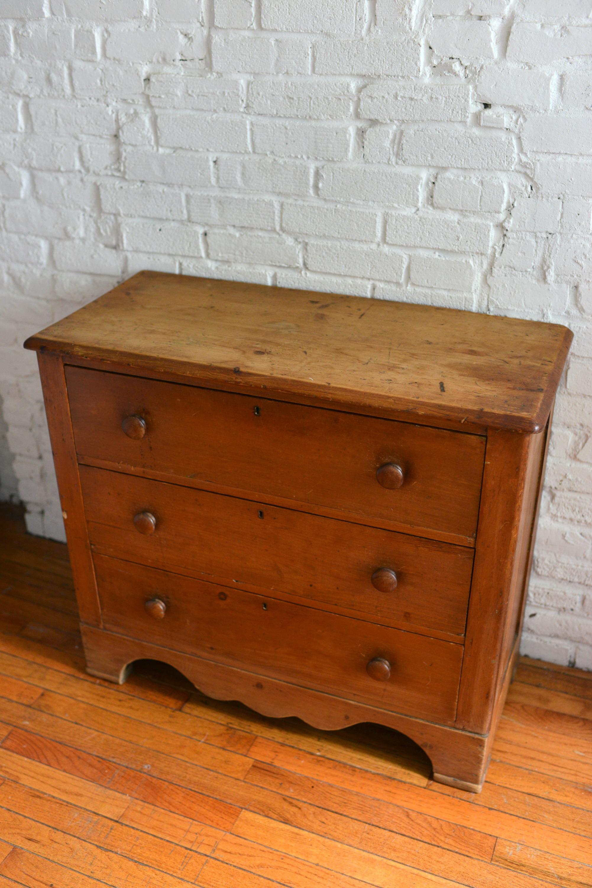 19th Century Victorian Pine Chest of Drawers In Fair Condition In Brooklyn, NY
