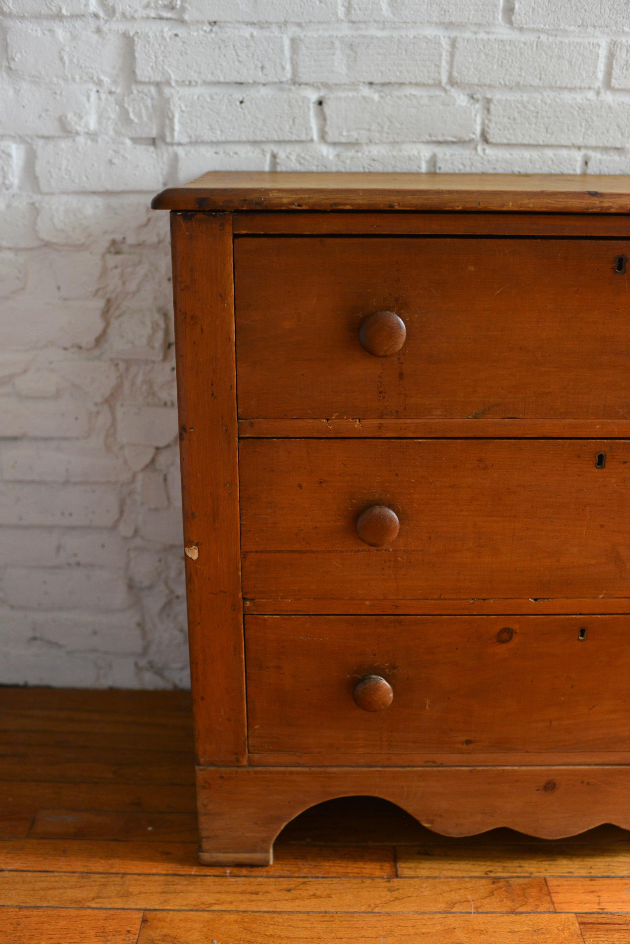 19th Century Victorian Pine Chest of Drawers 2