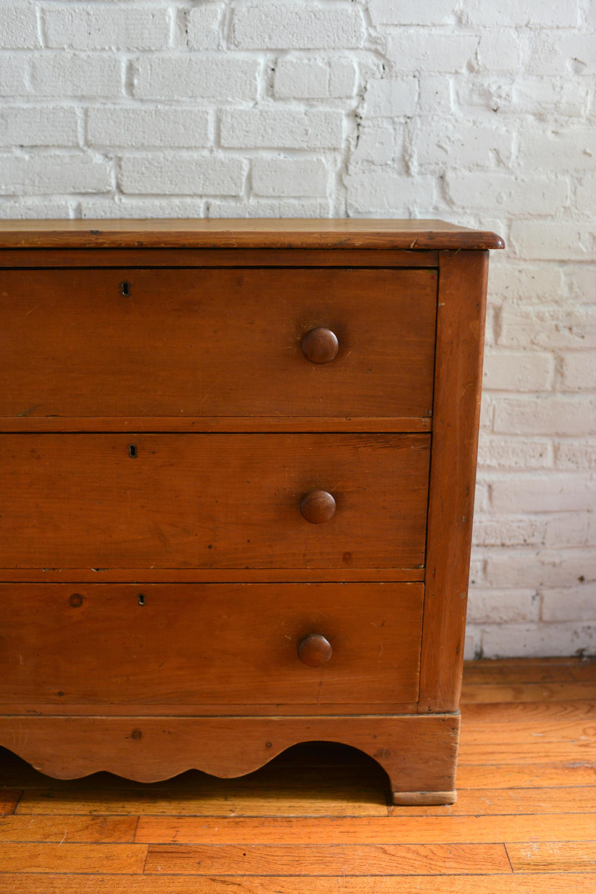 19th Century Victorian Pine Chest of Drawers 3