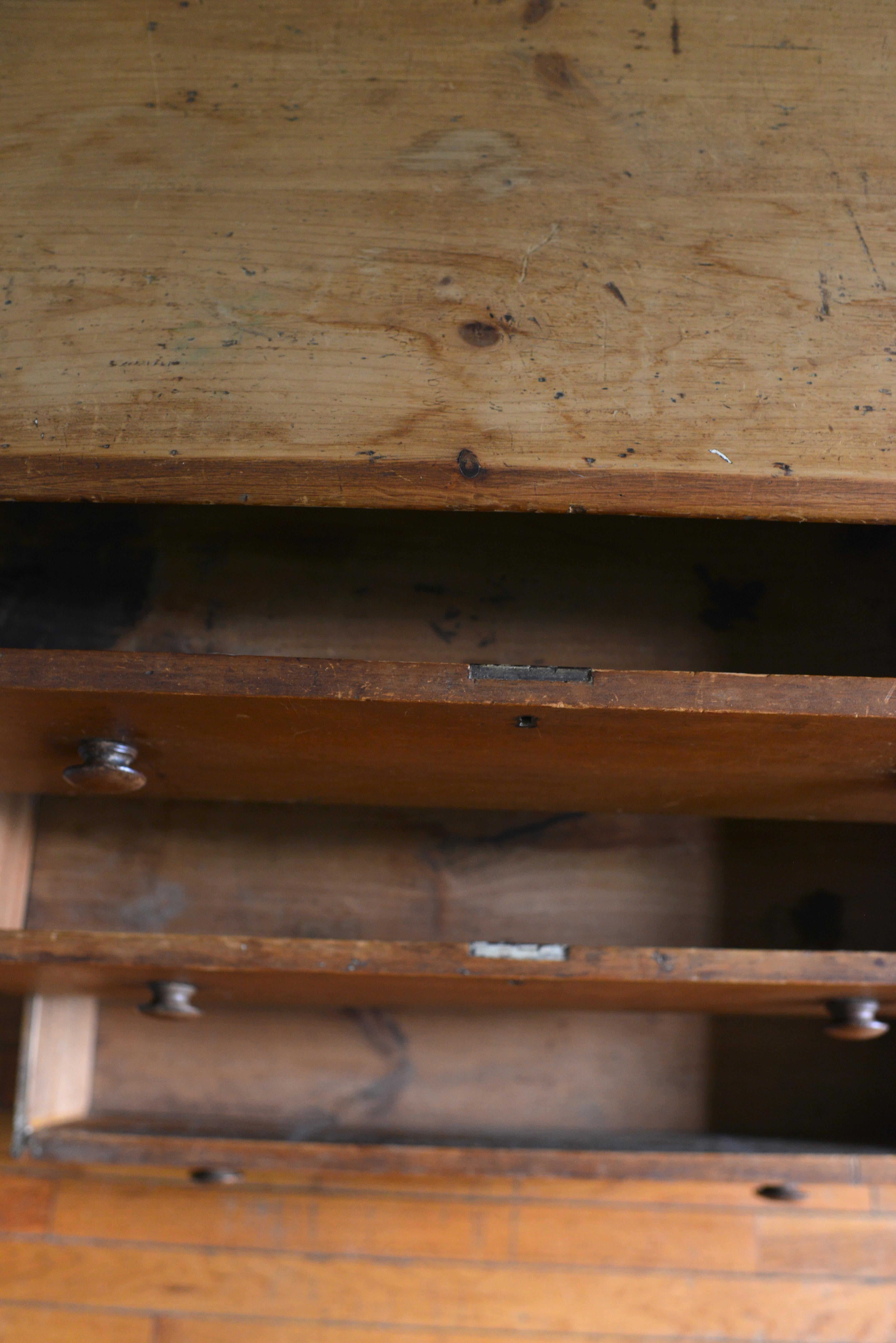 19th Century Victorian Pine Chest of Drawers 4