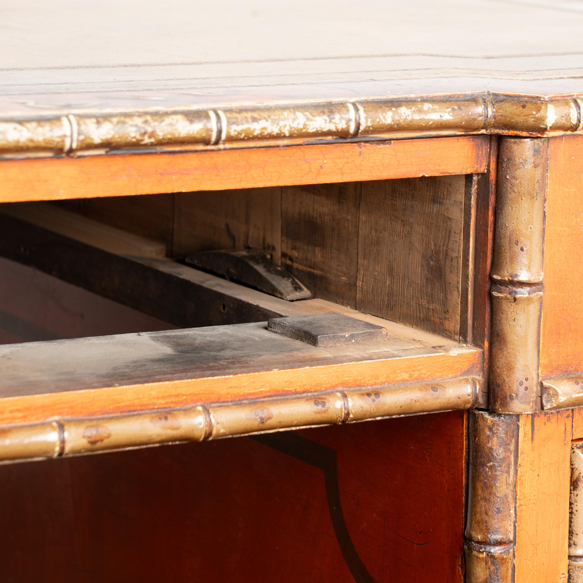 19th Century Victorian Red Chinoiserie Faux Bamboo English Partners Desk (Britisch) im Angebot