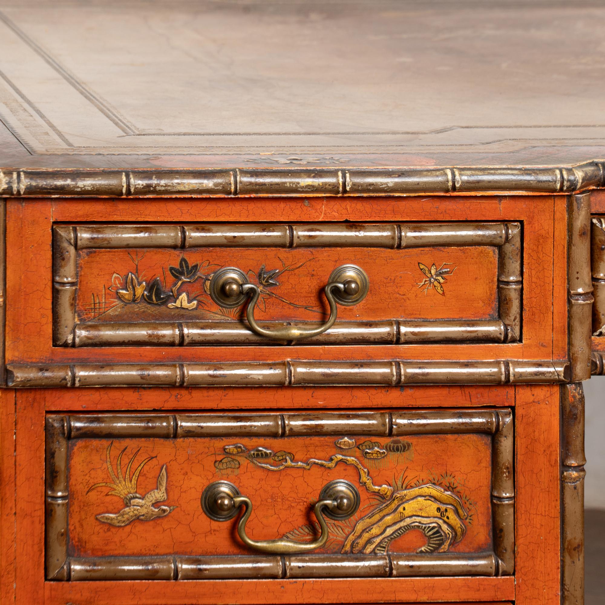 19th Century Victorian Red Chinoiserie Faux Bamboo English Partners Desk (Handgefertigt) im Angebot