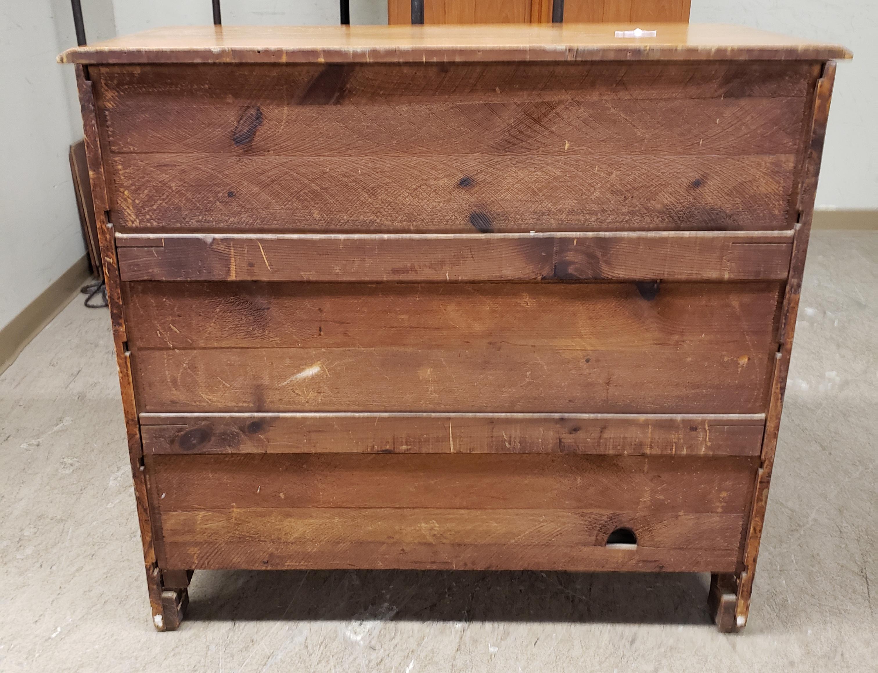 19th Century Victorian Refinished Solid Pine 4- Drawers Chest Of Drawers  For Sale 2