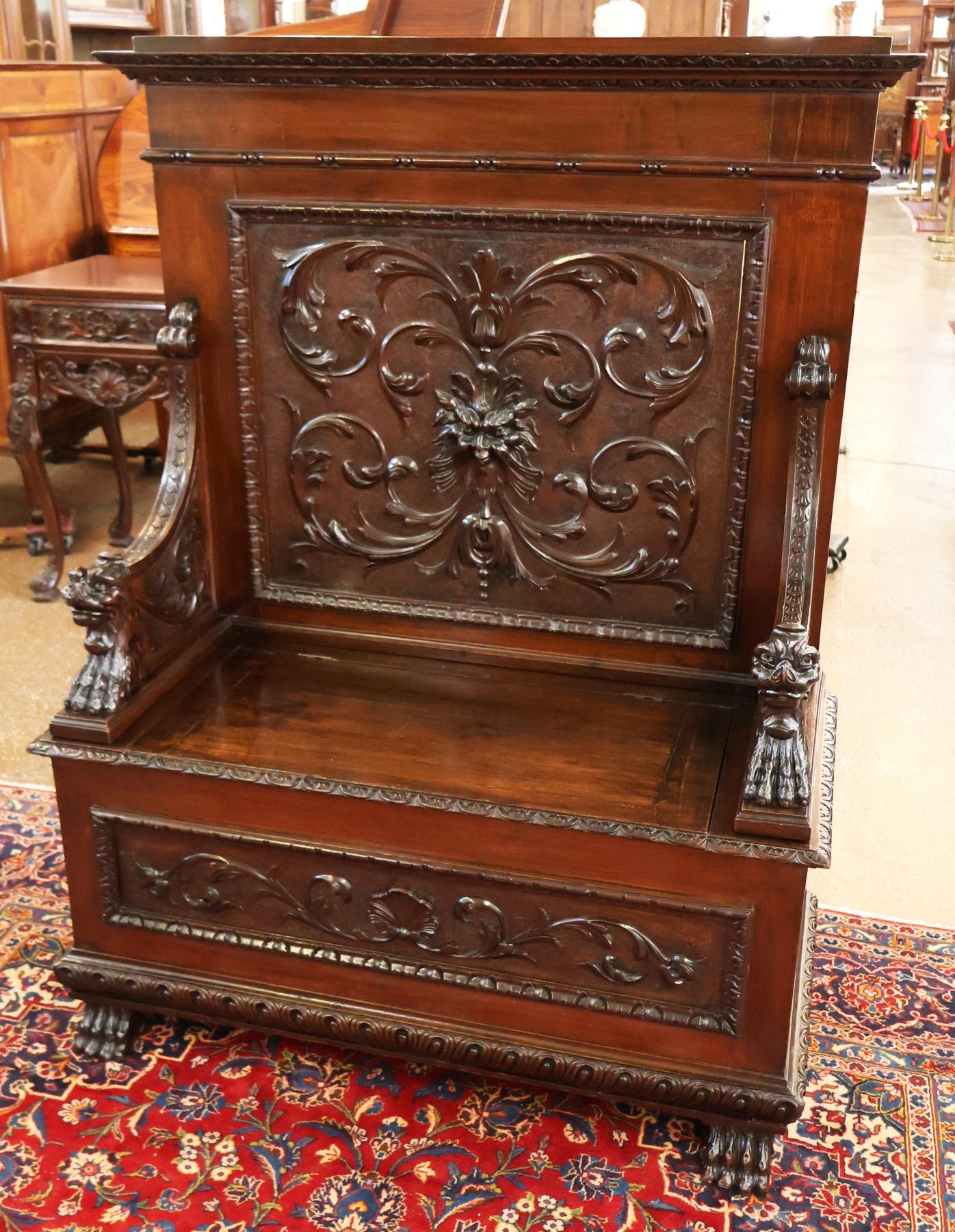 ​19th Century Victorian Renaissance Revival Carved Mahogany Settee Bench

Dimensions : 59.25