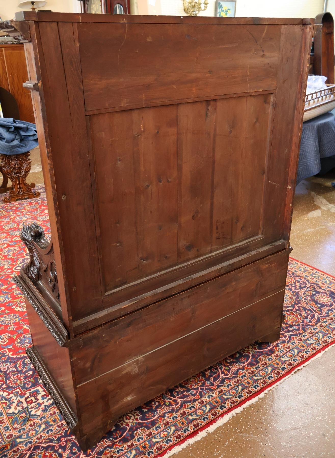 19th Century Victorian Renaissance Revival Carved Mahogany Settee Bench in vendita 1