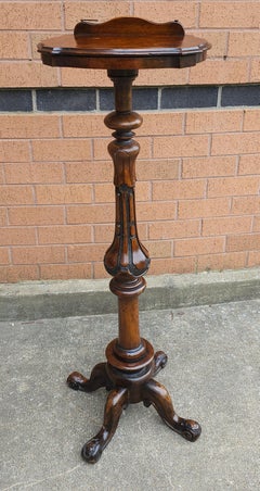 19th Century Victorian Rococo Revival Walnut Quadpod Music Stand