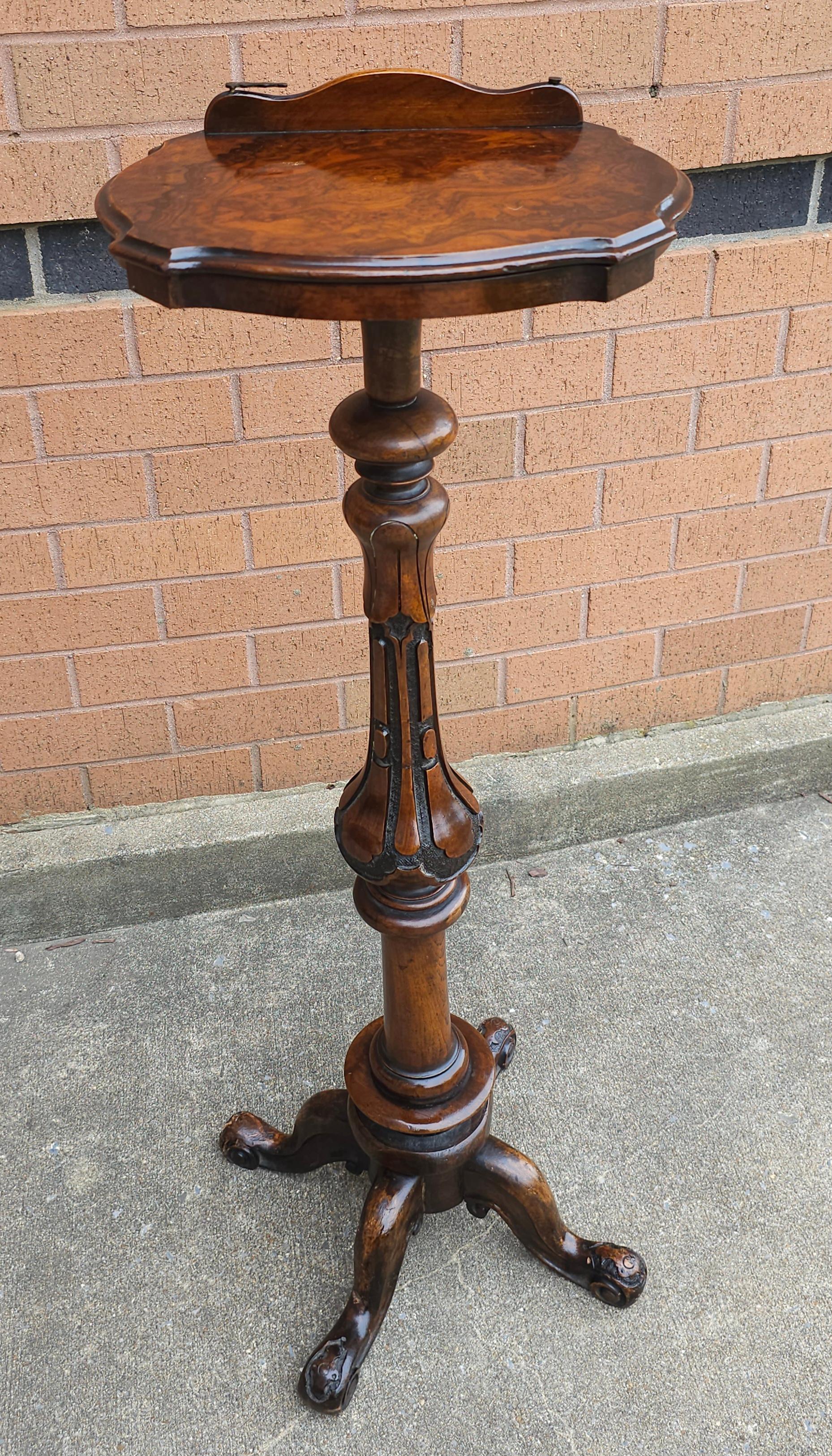 19th Century Victorian Rococo Revival Walnut Quadpod Music Stand In Good Condition For Sale In Germantown, MD