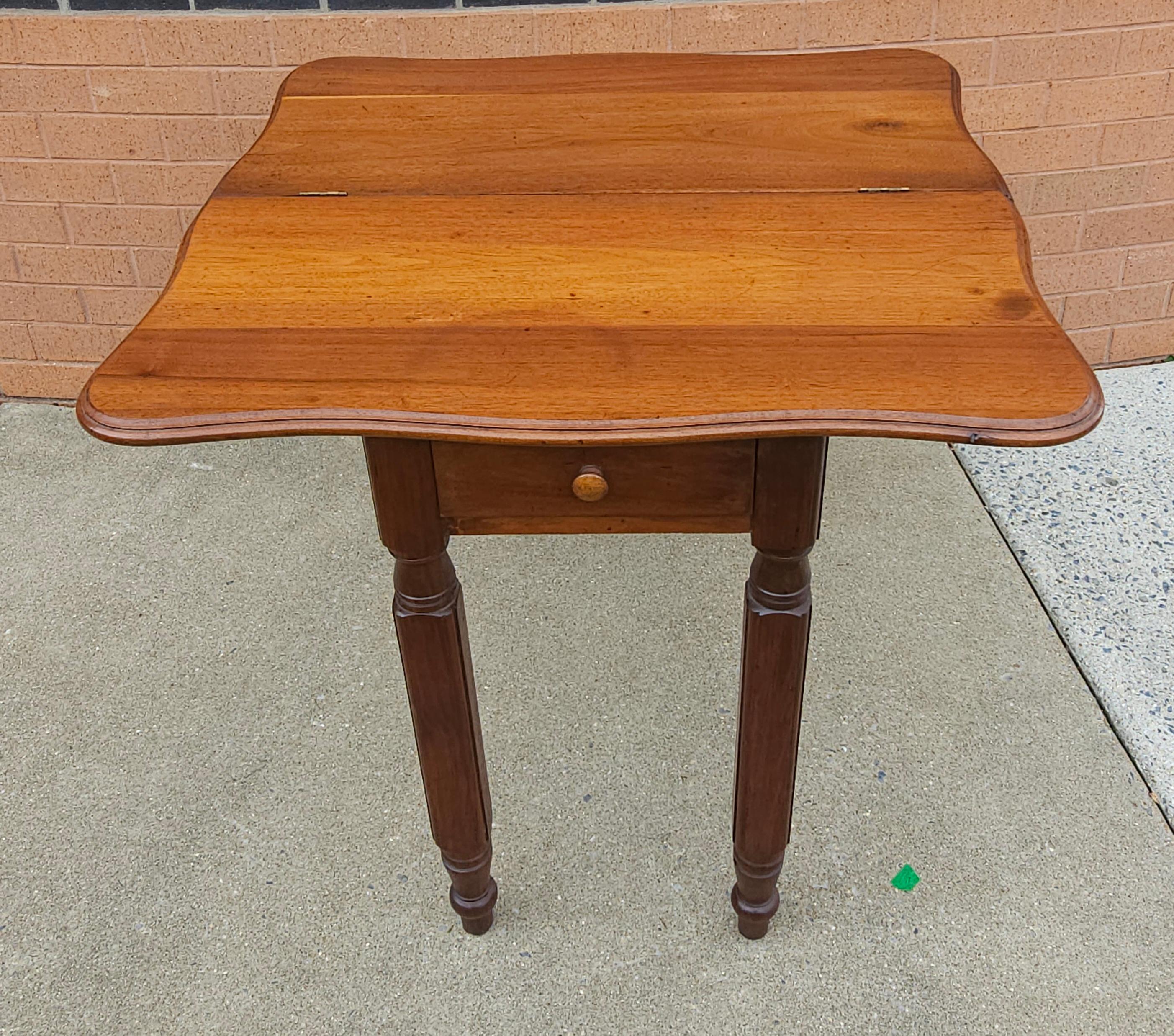 19th Century Victorian Rococo Style Walnut Serpentine Fold-Top Tea Table For Sale 6