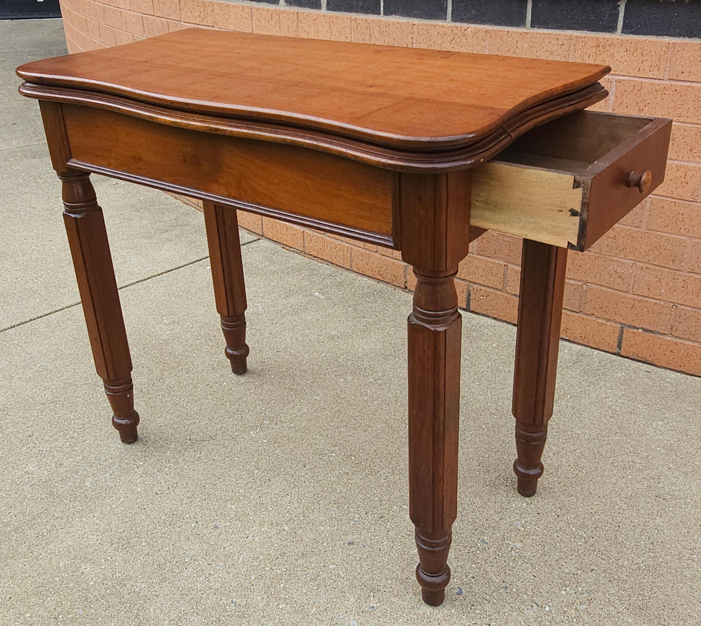 19th Century Victorian Rococo Style Walnut Serpentine Fold-Top Tea Table For Sale 1