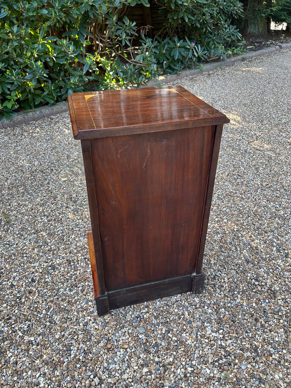 Credenza vittoriana in palissandro intarsiato del XIX secolo in vendita 2