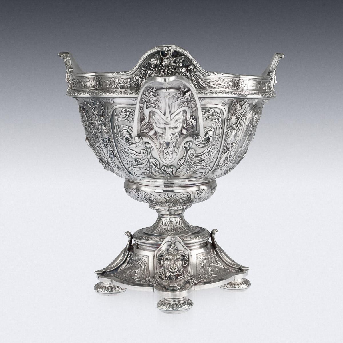 19th Century Victorian Silver Plate Centerpiece Bowl, Elkington, circa 1885 In Good Condition In Royal Tunbridge Wells, Kent
