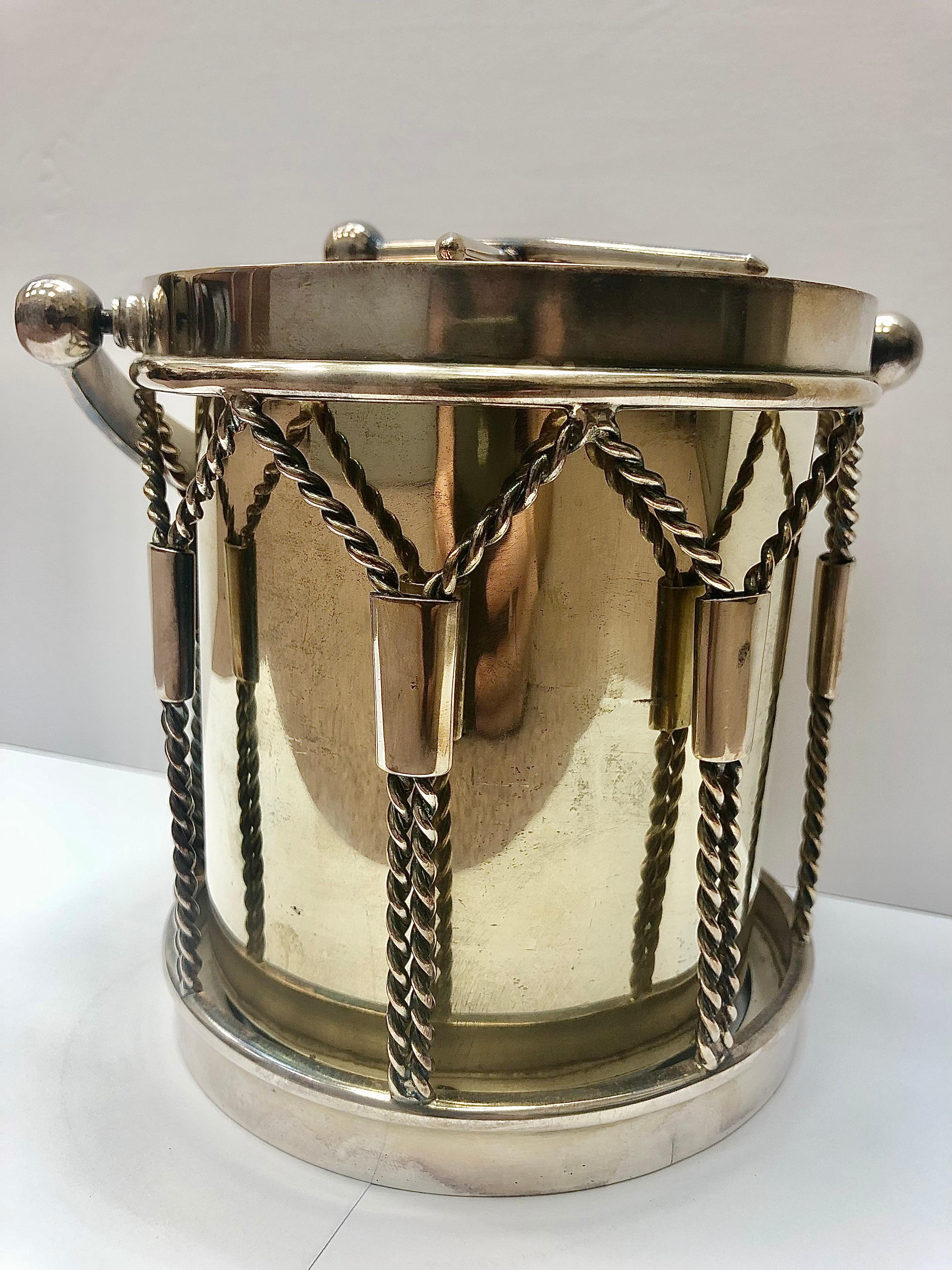 19th Century Victorian Silver Plate Drum Ice Bucket, Circa 1890 For Sale 6