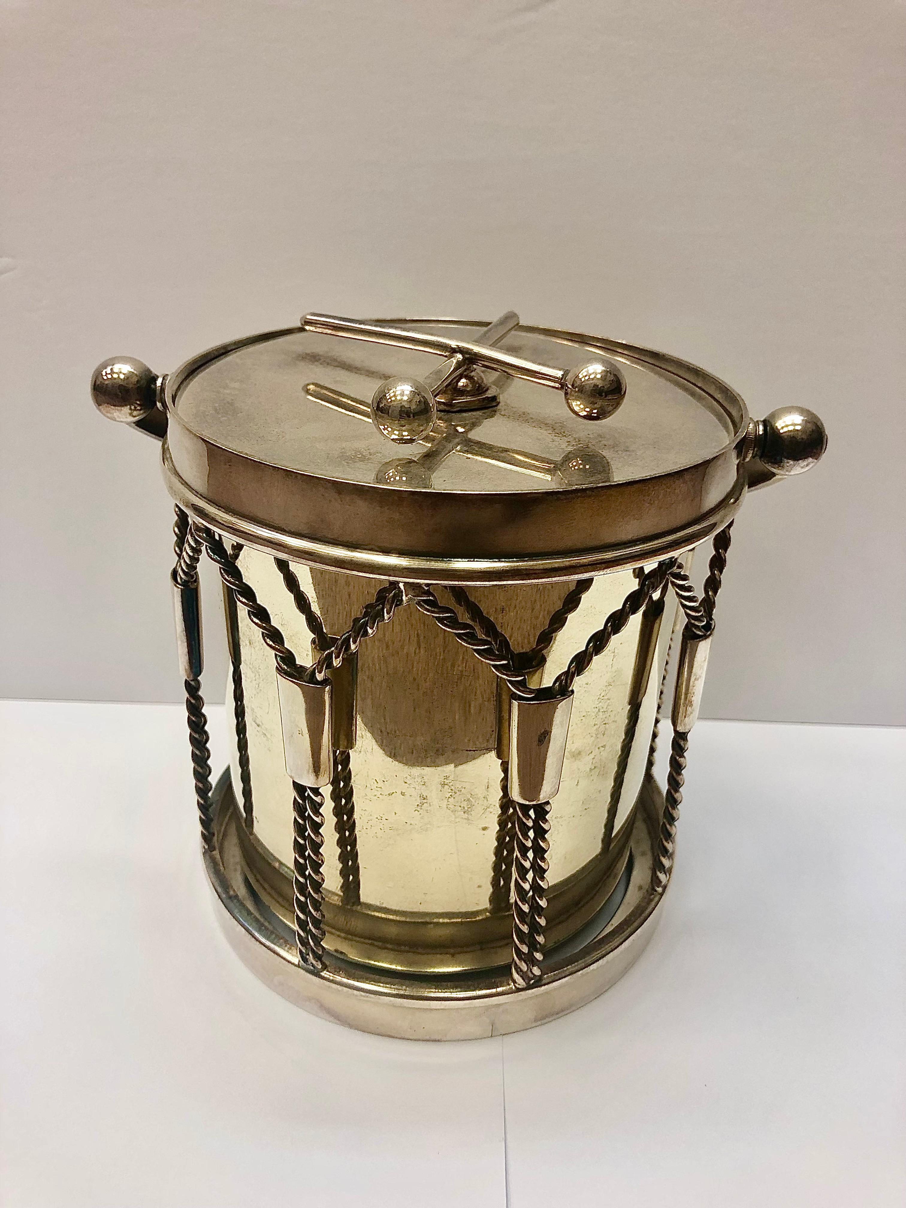 English 19th Century Victorian Silver Plate Drum Ice Bucket, Circa 1890 For Sale