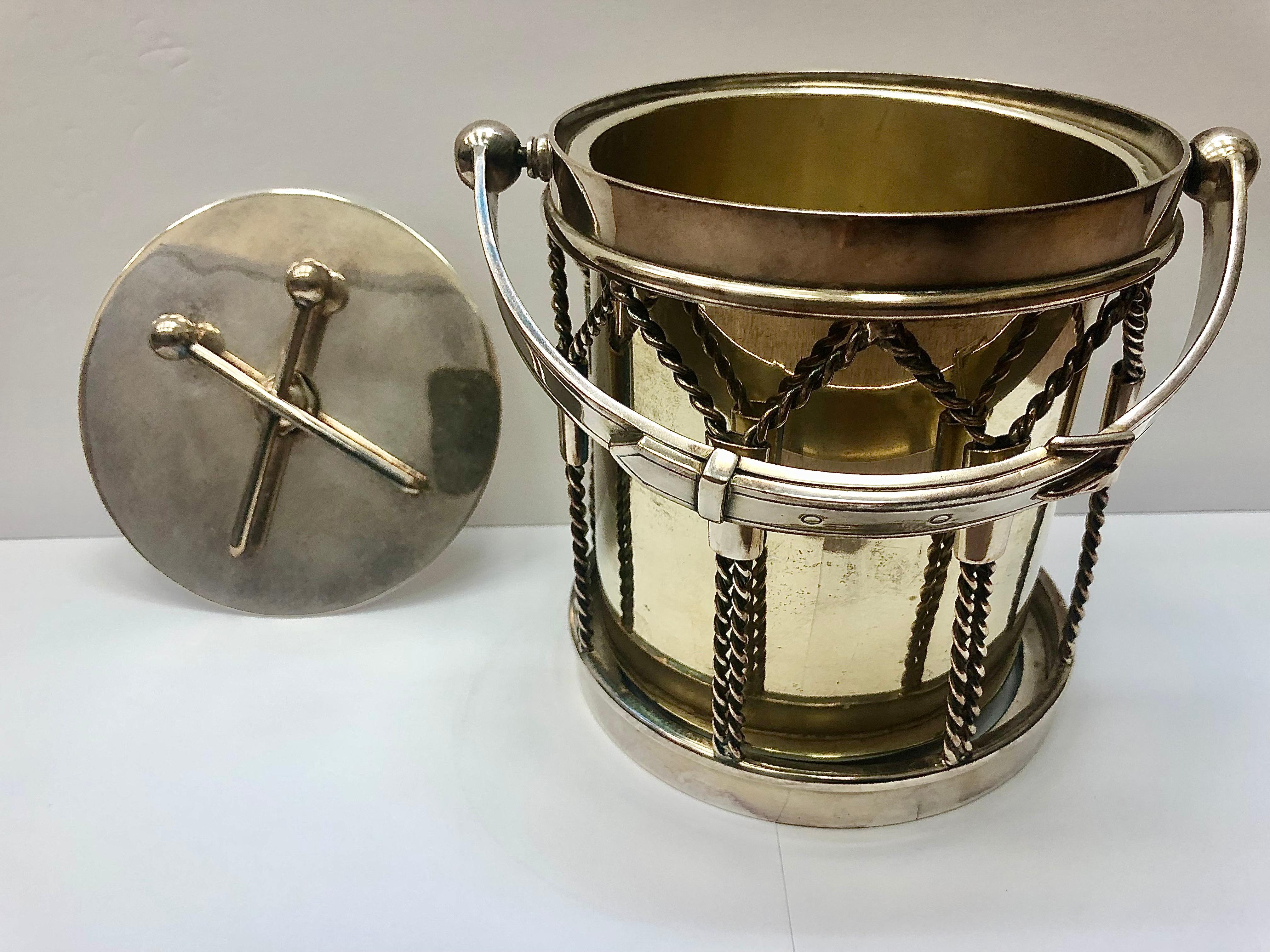 19th Century Victorian Silver Plate Drum Ice Bucket, Circa 1890 For Sale 2