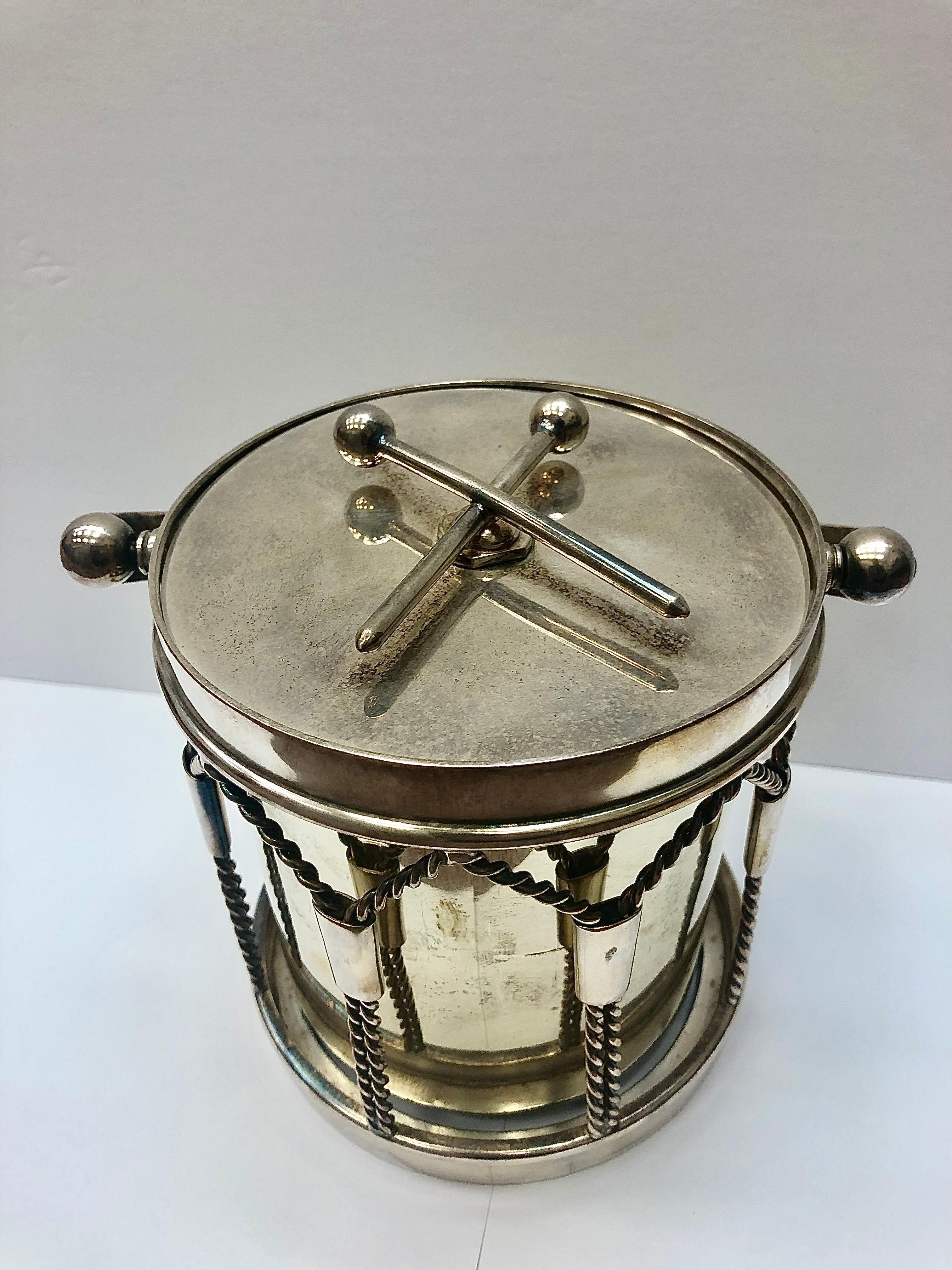 19th Century Victorian Silver Plate Drum Ice Bucket, Circa 1890 For Sale 4