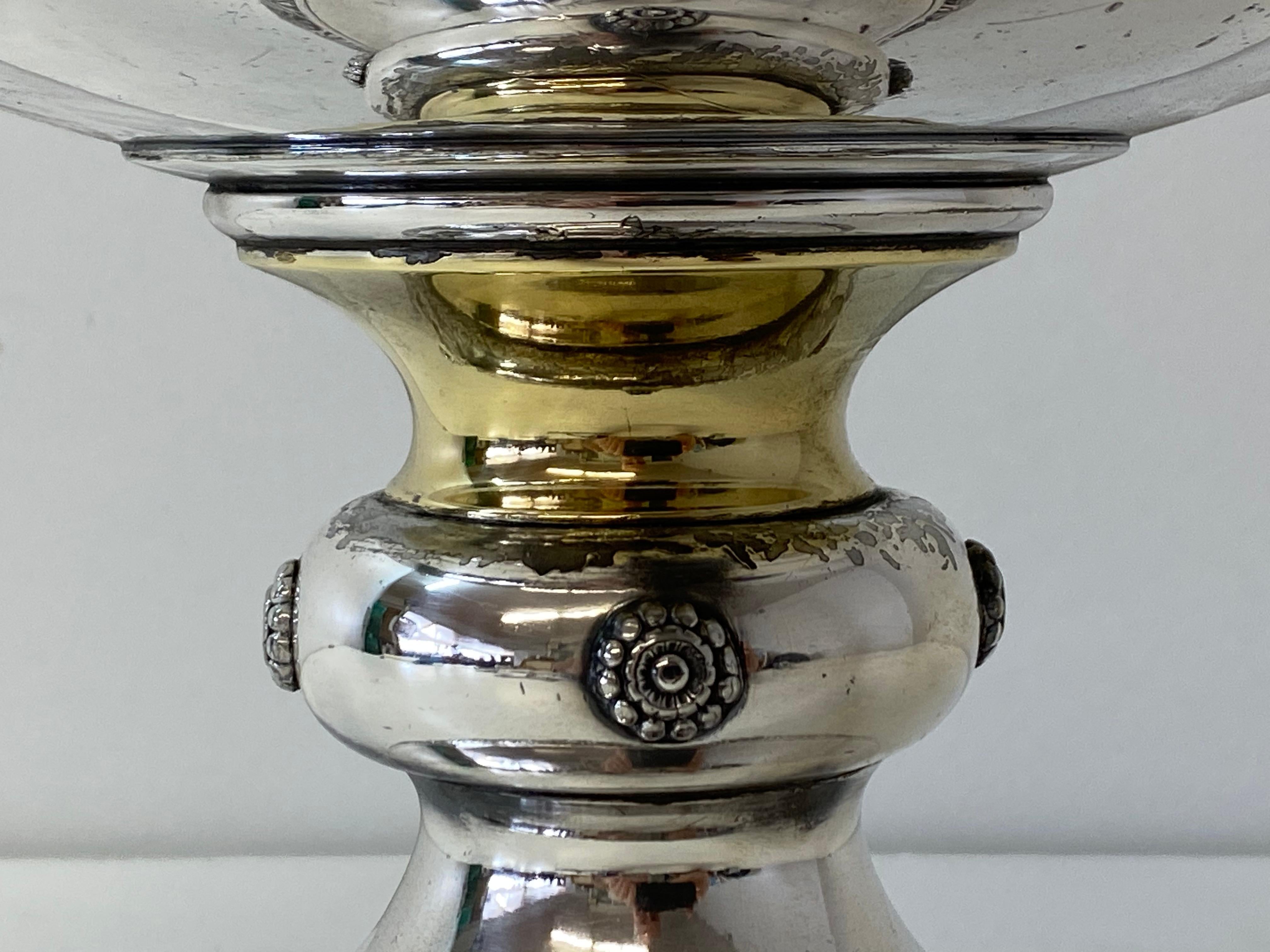 Bol à punch victorien en métal argenté du 19ème siècle en vente 3