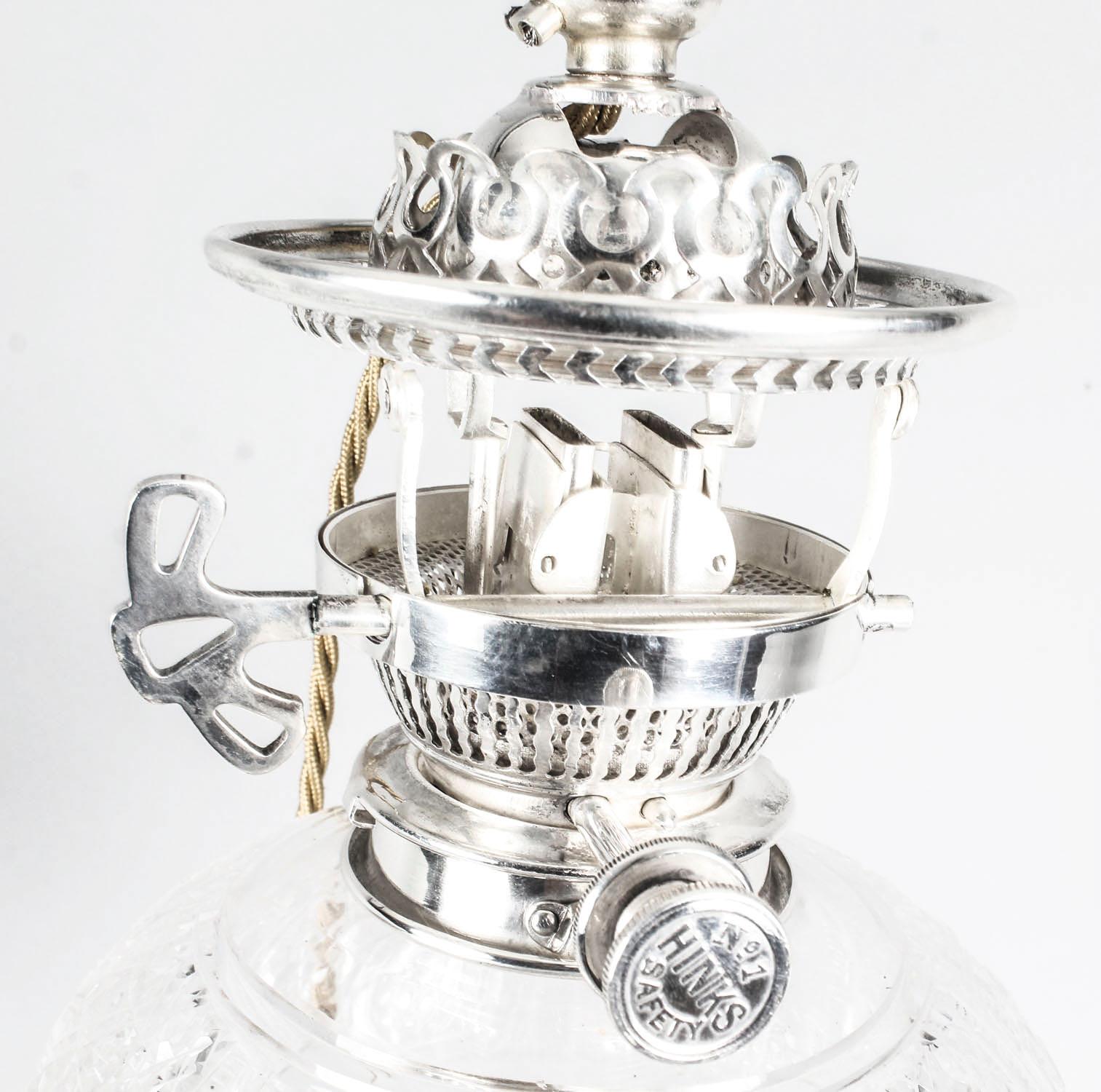 19th Century Victorian Silver Plated Corinthian Column Table Oil Lamp 8