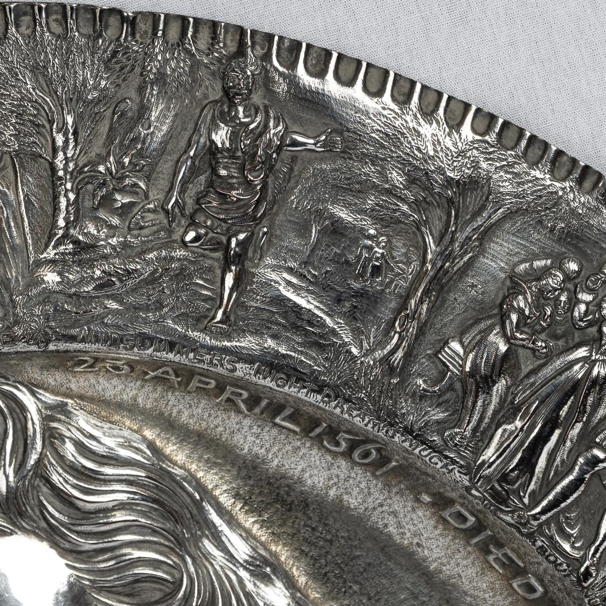 19th Century Victorian Silver Plated Shakespeare Charger, Elkington c.1850 In Good Condition For Sale In Royal Tunbridge Wells, Kent