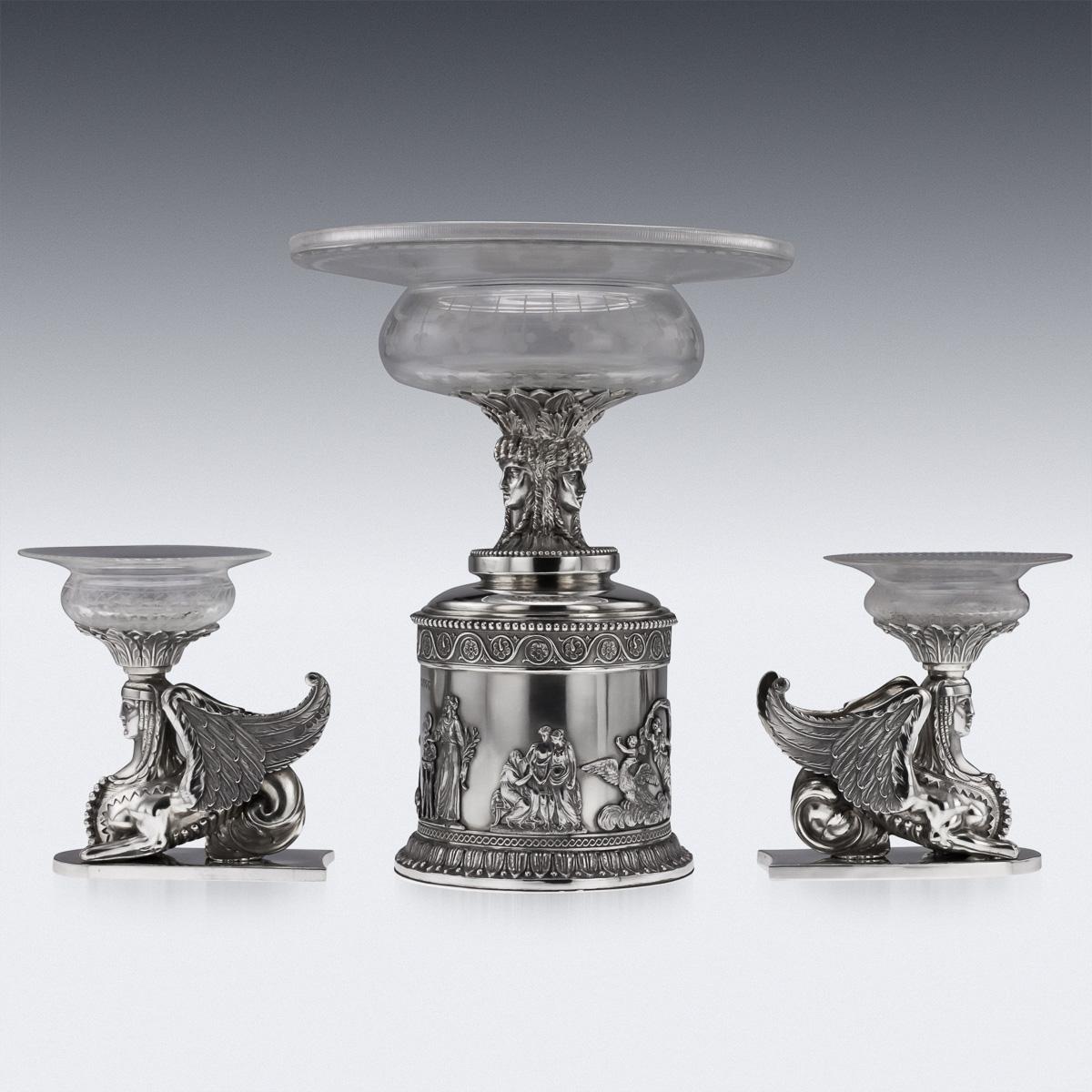 19. Jahrhundert viktorianischen massivem Silber 3-Teilige Centerpiece Garnitur:: Stephen Smith (Englisch) im Angebot