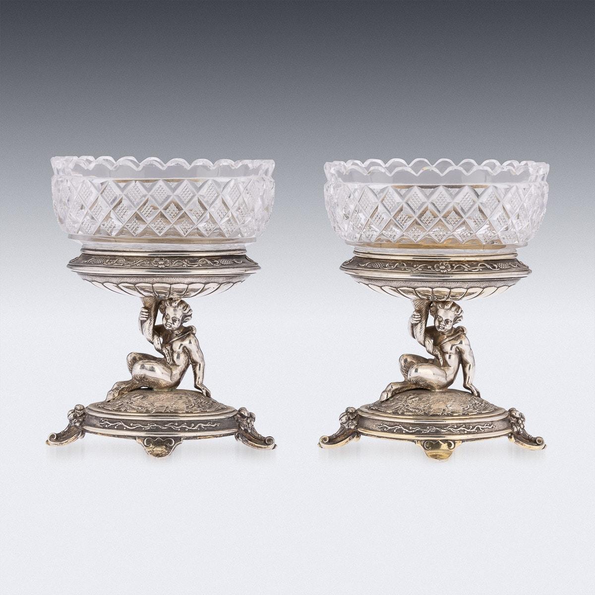 Victorien Salières figuratives victoriennes en argent massif et verre du 19ème siècle, Elkington, vers 1890 en vente