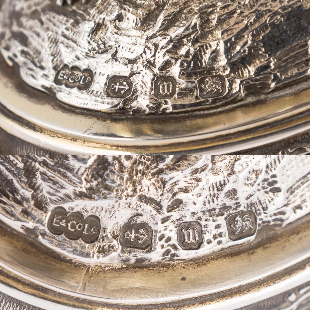Argent Salières figuratives victoriennes en argent massif et verre du 19ème siècle, Elkington, vers 1890 en vente