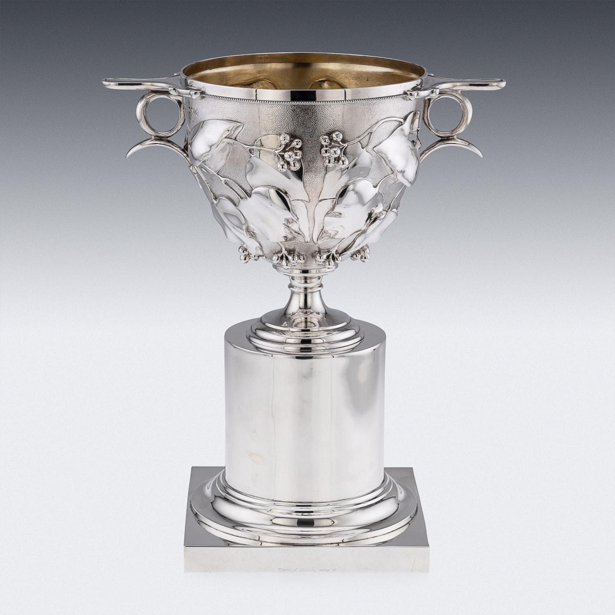 British 19th Century Victorian Solid Silver Skyphos Cup, Edward & John Barnard c.1867 For Sale