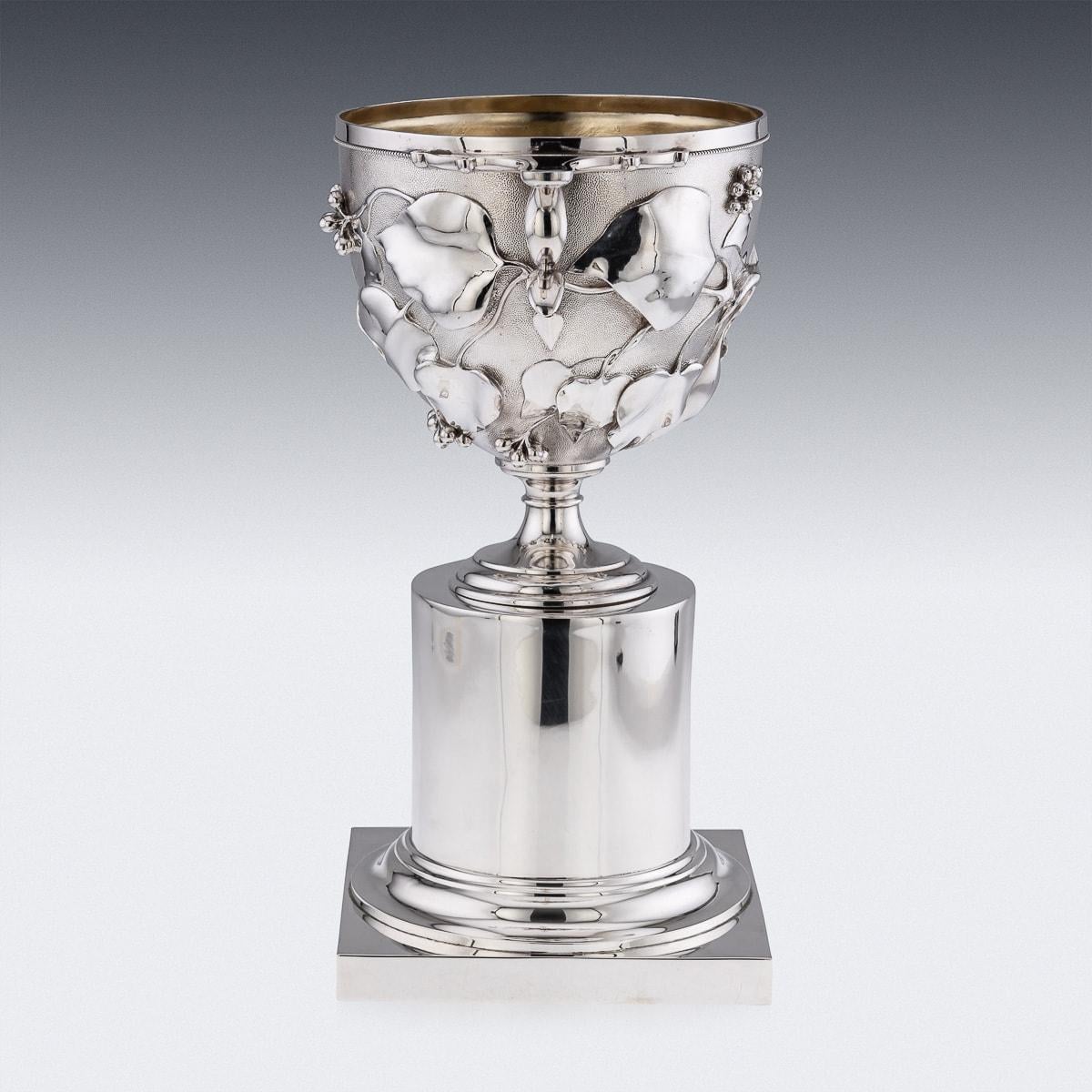 Viktorianischer Skyphos-Tasse aus massivem Silber des 19. Jahrhunderts, Edward & John Barnard, um 1867 im Zustand „Gut“ im Angebot in Royal Tunbridge Wells, Kent