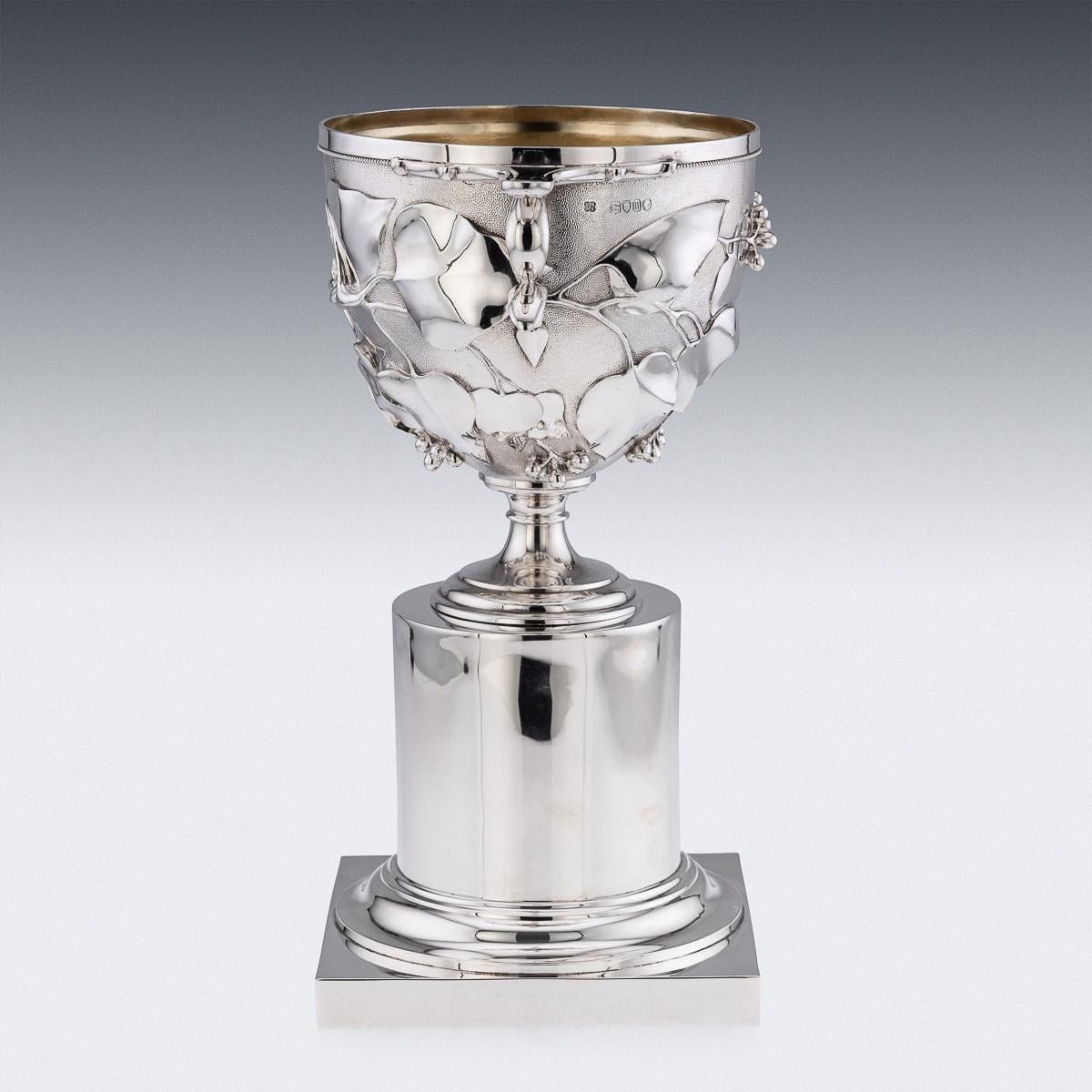 Viktorianischer Skyphos-Tasse aus massivem Silber des 19. Jahrhunderts, Edward & John Barnard, um 1867 im Angebot 1