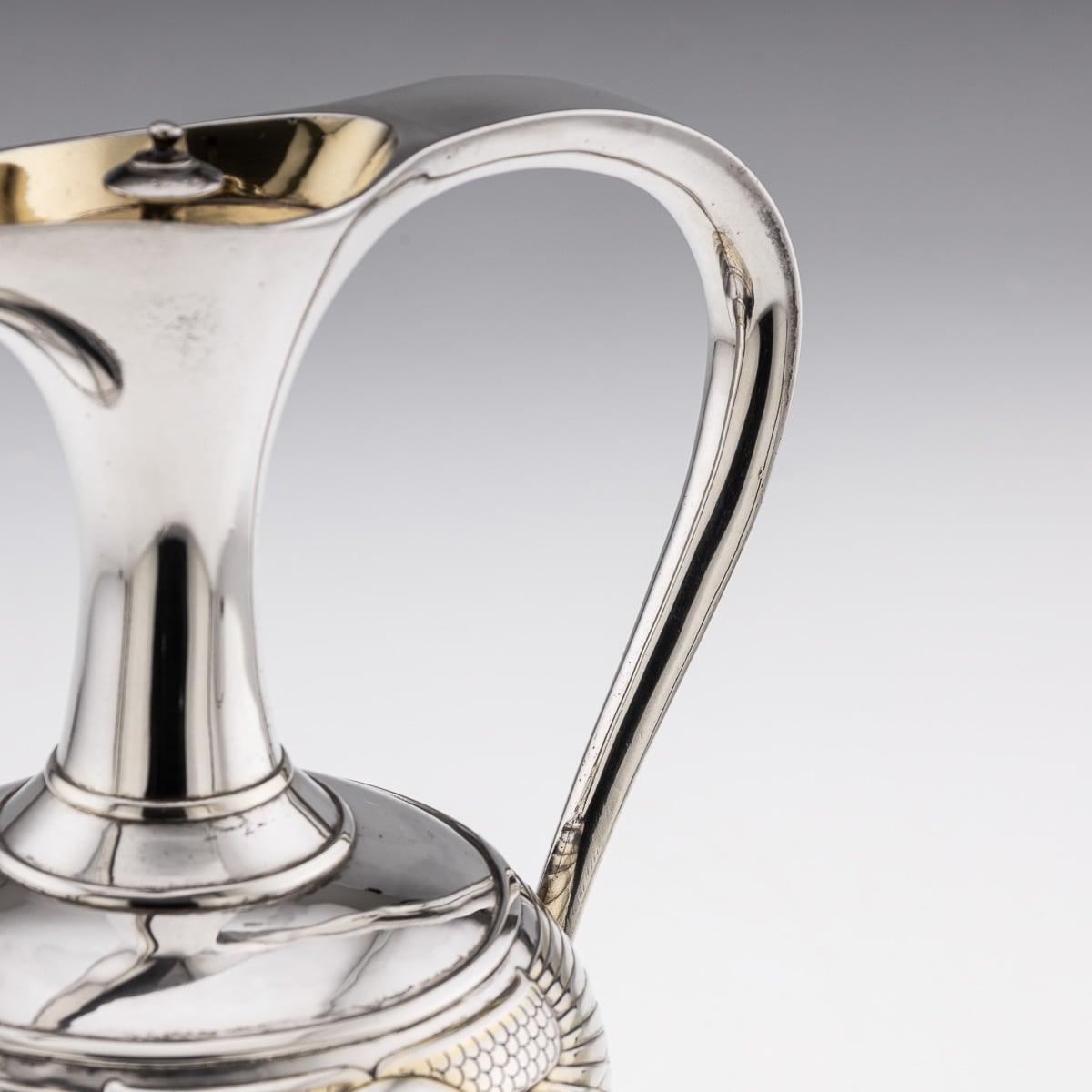 Jarra de vino victoriana de plata maciza del siglo XIX, Edward Barnard & Sons c.1870 en venta 7
