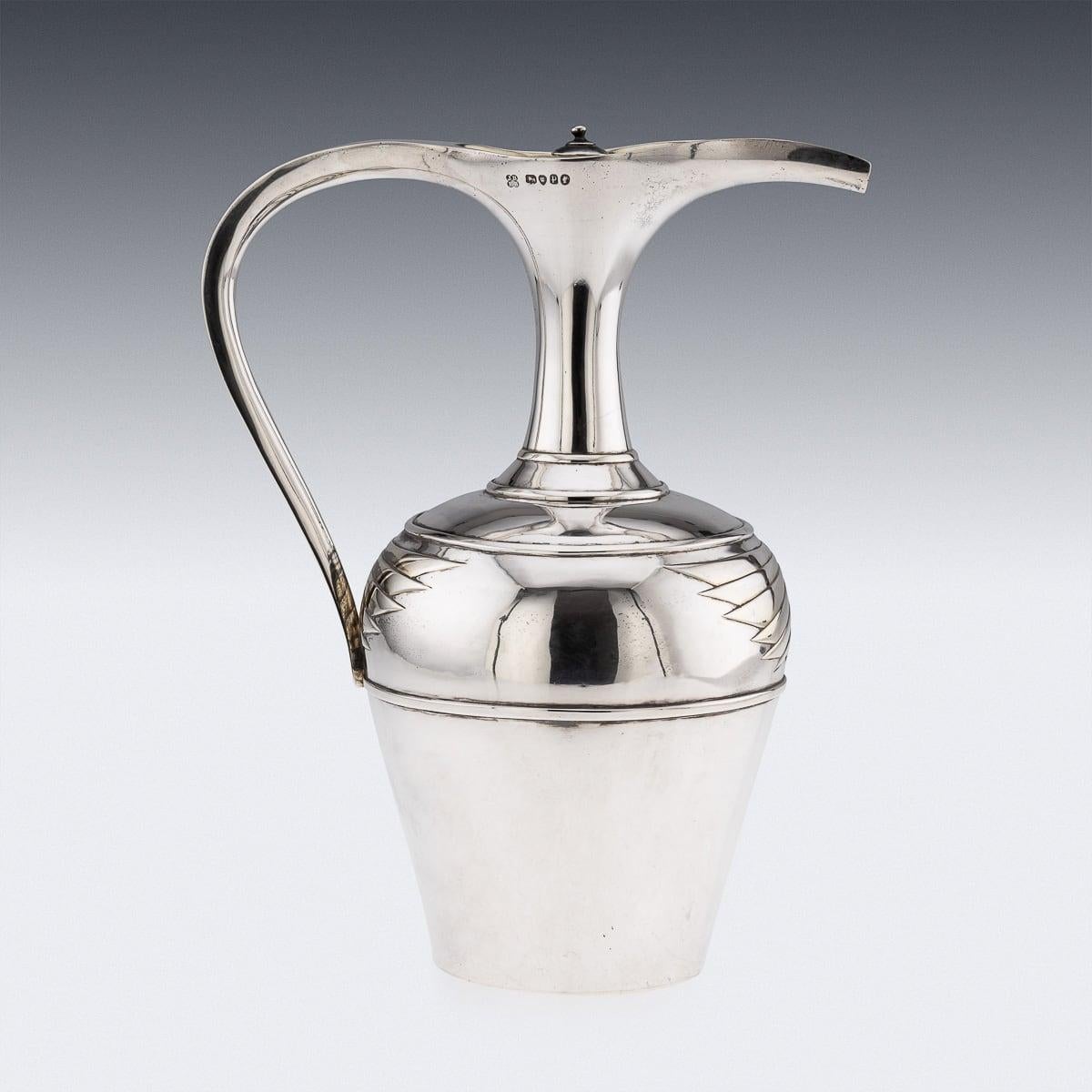 Jarra de vino victoriana de plata maciza del siglo XIX, Edward Barnard & Sons c.1870 en venta 1