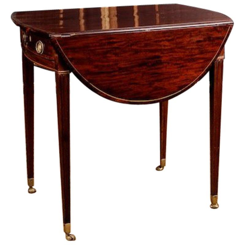 19th Century Victorian Style Mahogany Drop-Leaf Table Pembroke Table For Sale