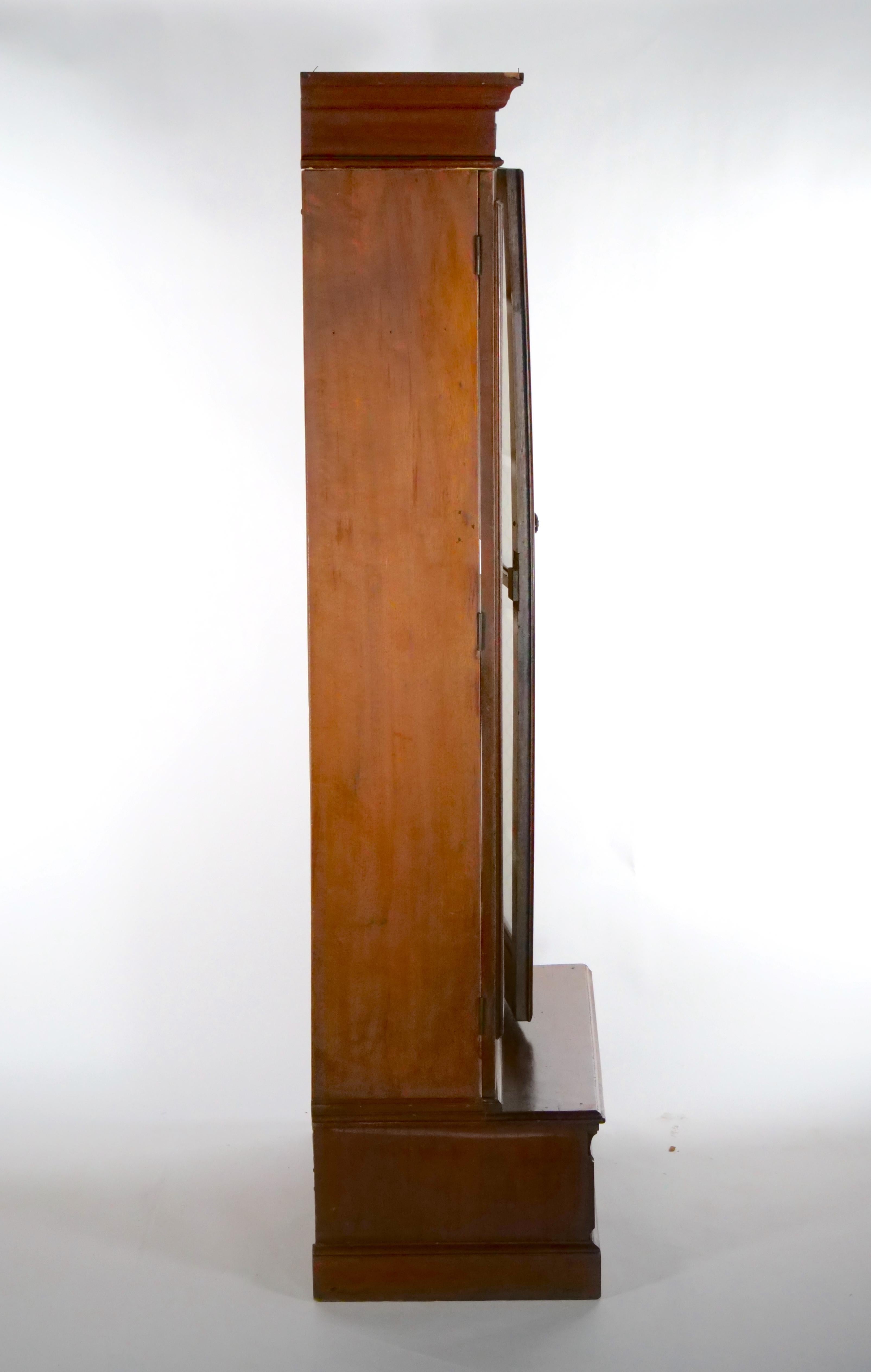 19. Jahrhundert viktorianischen Stil zwei Tür Bücherregal / Kabinett im Angebot 5