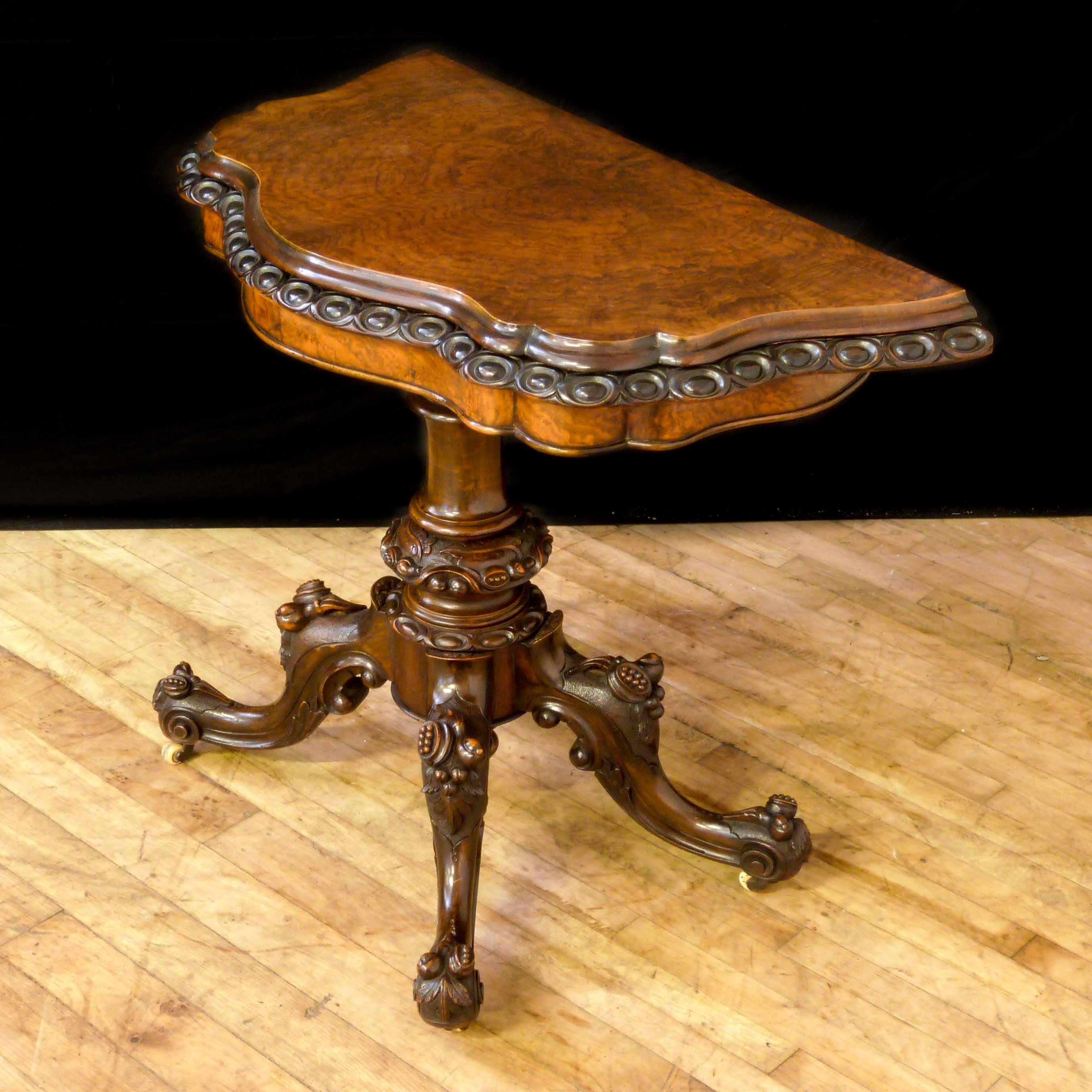 19th Century Victorian Walnut Card Table For Sale 2