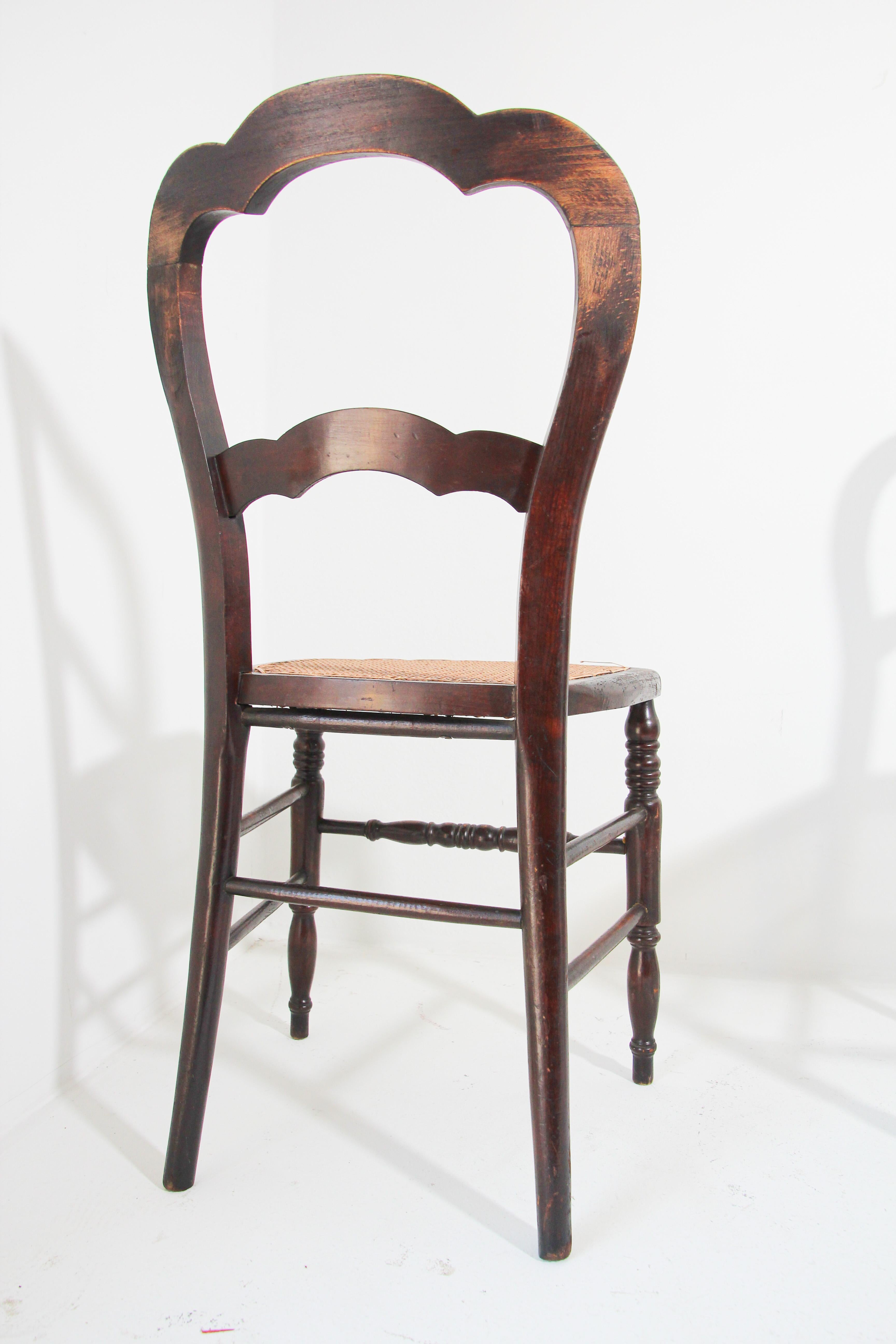 19th Century Victorian Walnut Chairs Set of Three 5