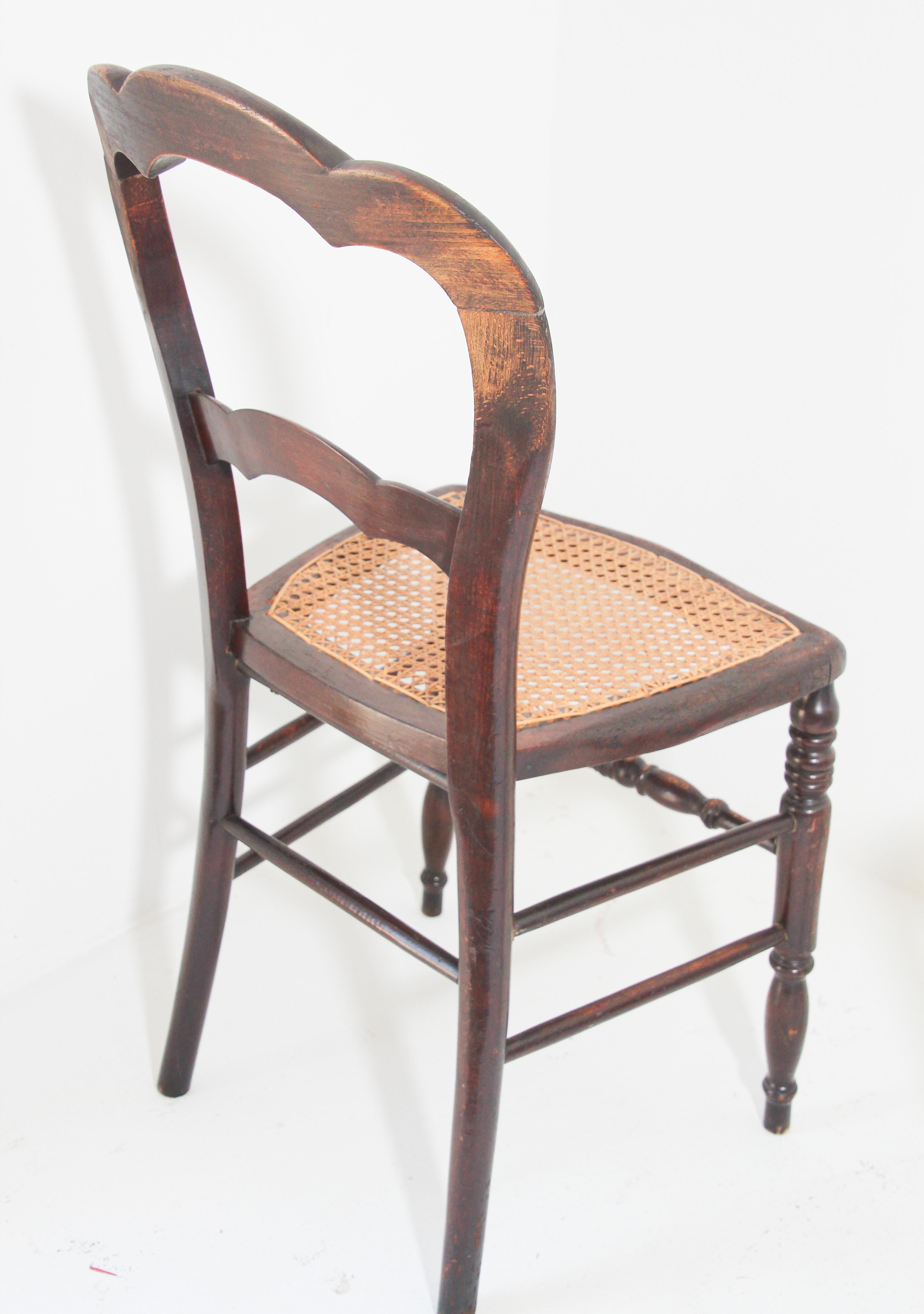 19th Century Victorian Walnut Chairs Set of Three 6