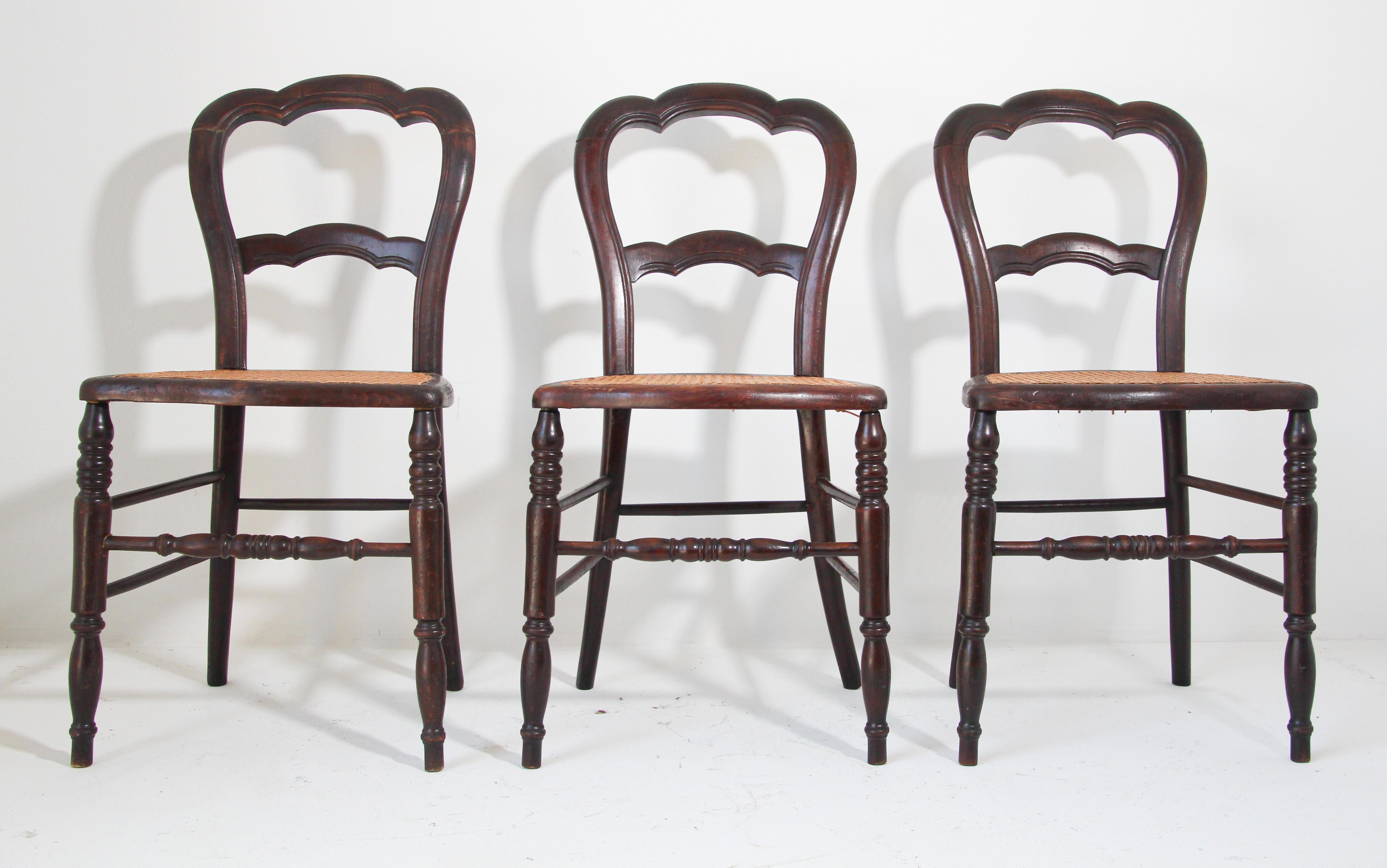 Late Victorian 19th Century Victorian Walnut Chairs Set of Three