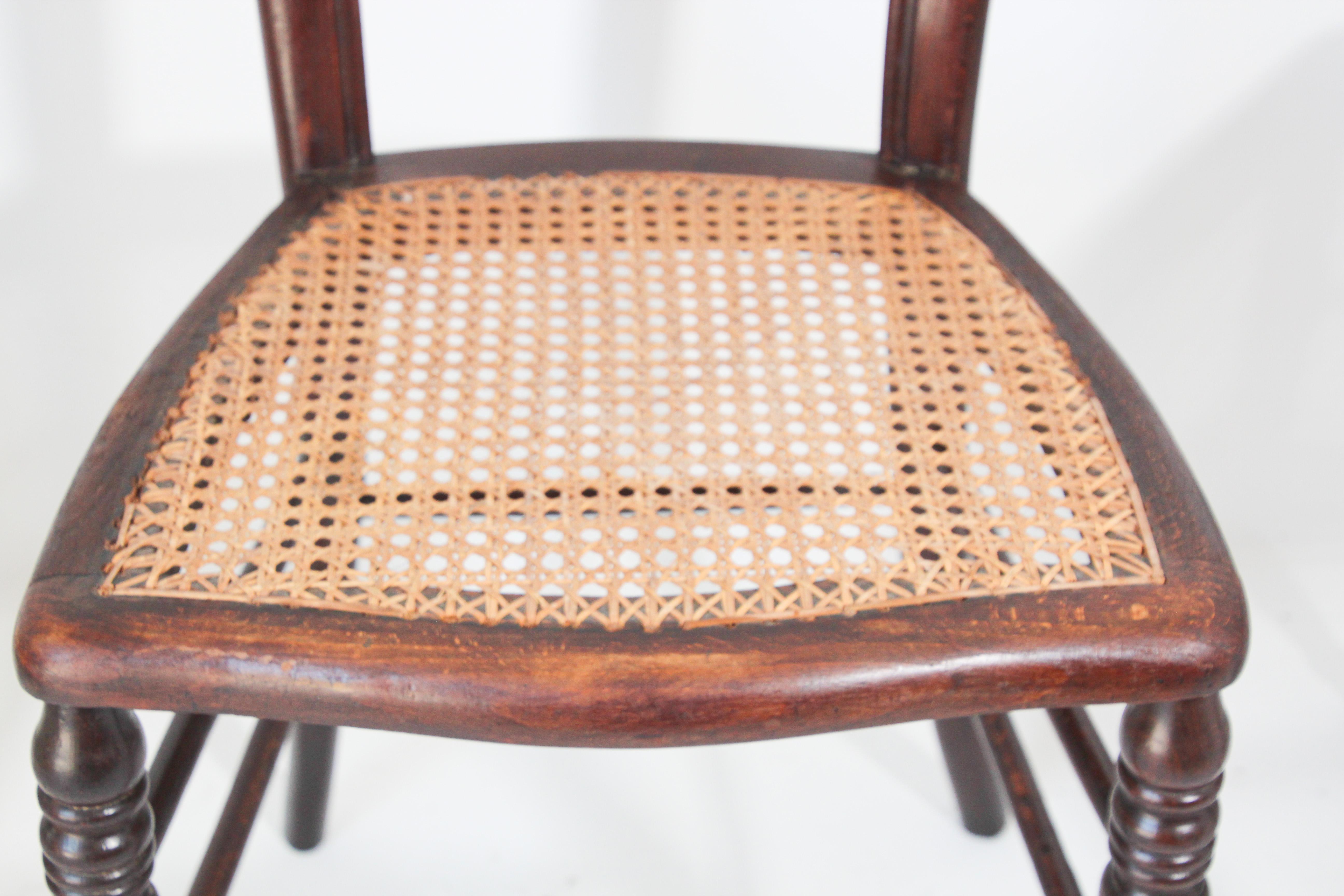 19th Century Victorian Walnut Chairs Set of Three 1