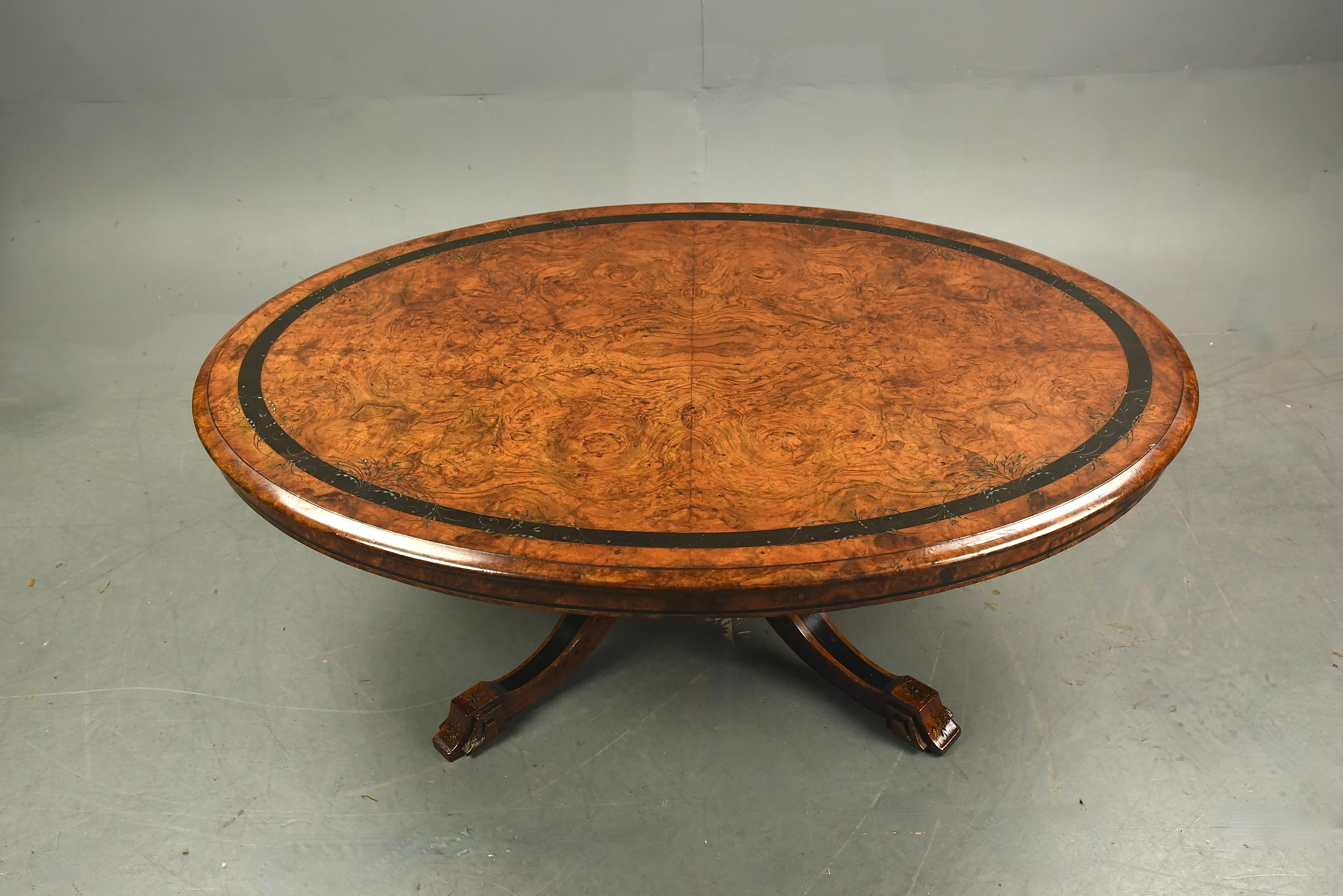 Queen Anne 19th century Victorian walnut coffee table 