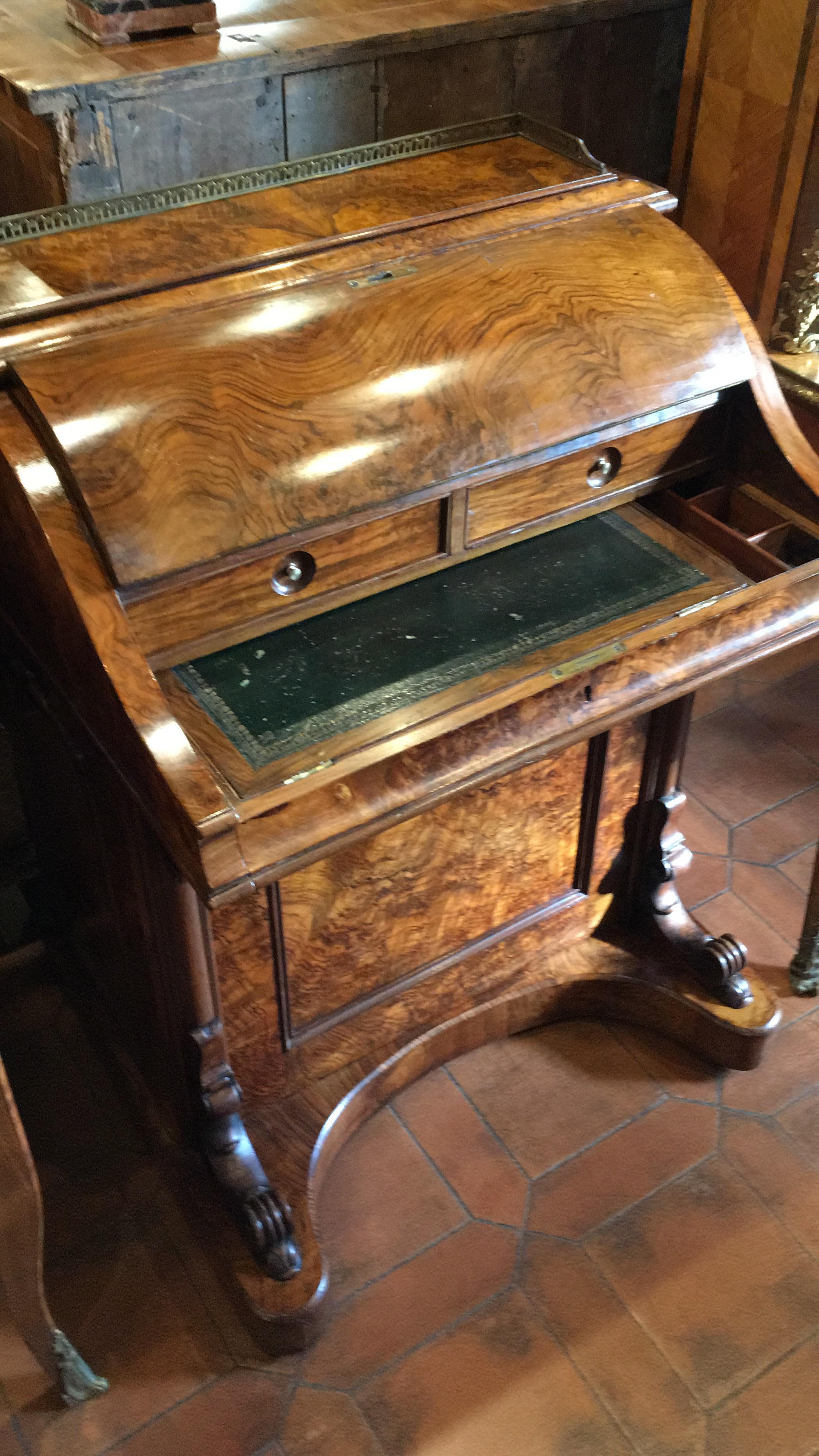 English 19th Century Victorian Walnut Davenport Desk