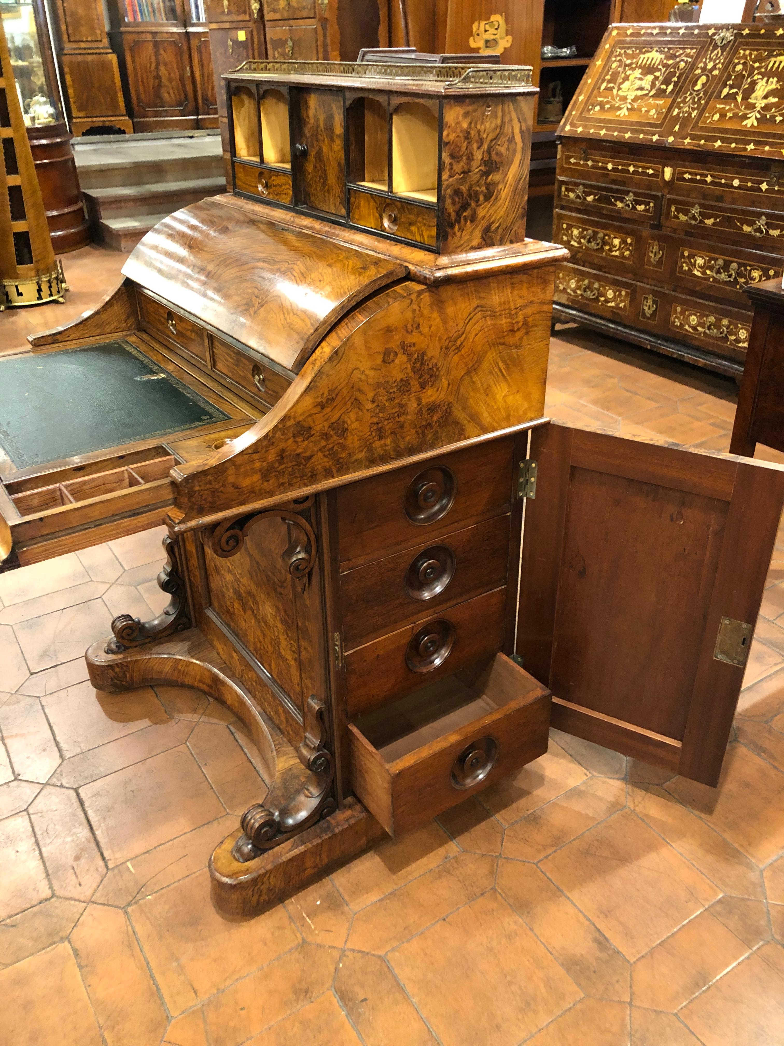 19th Century Victorian Walnut Davenport Desk 4